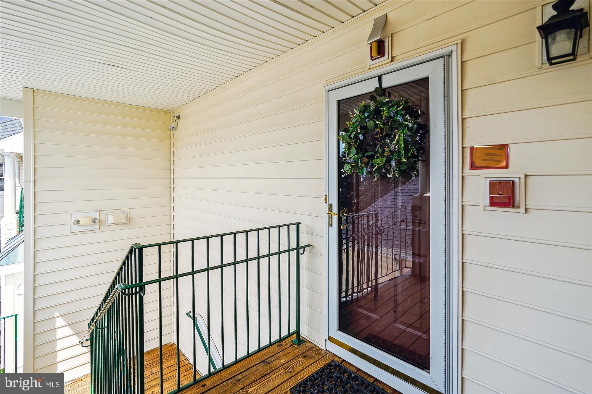 25280 LAKE SHORE SQUARE 303