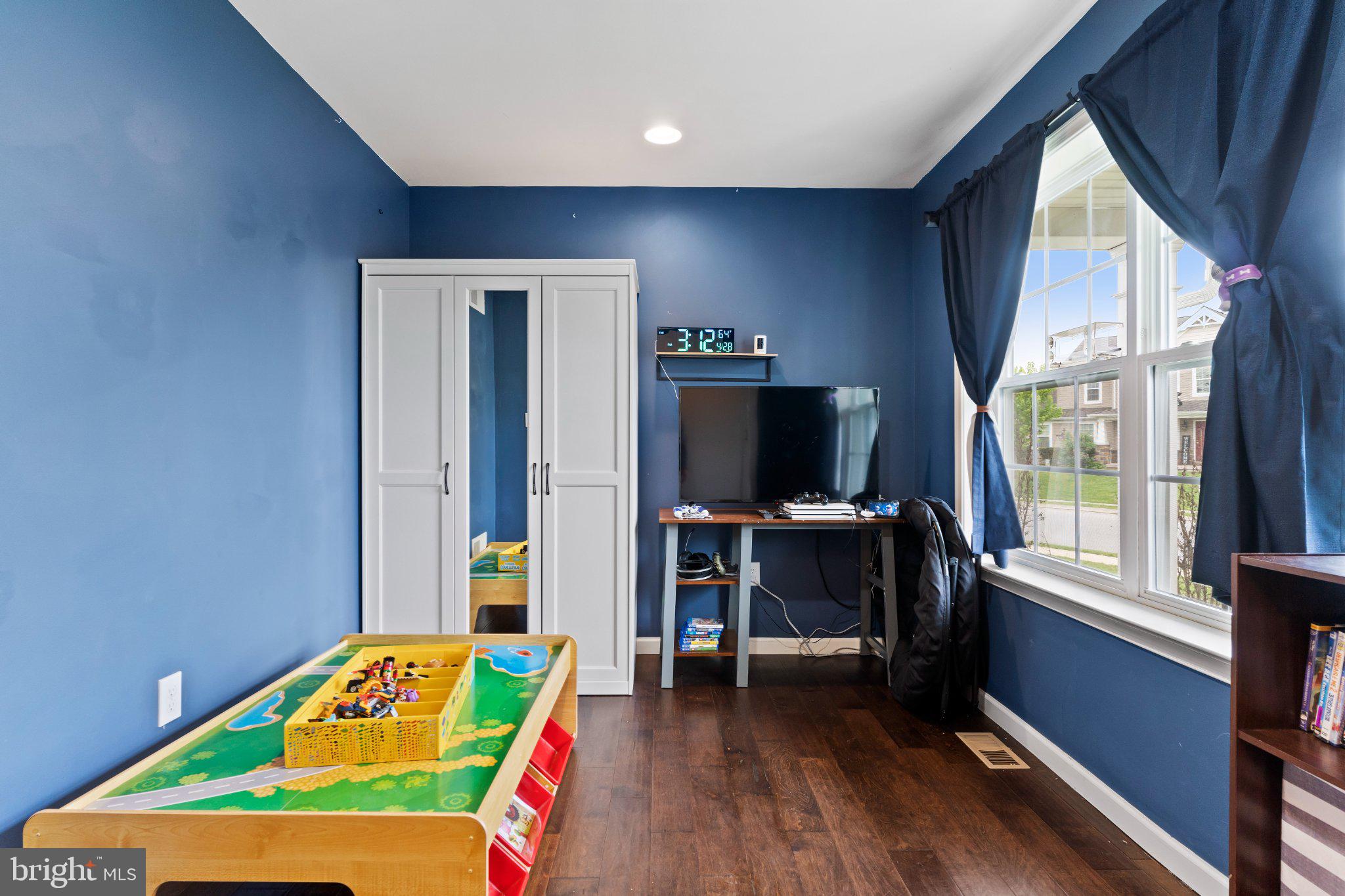 ROLLING MEADOWS - Residential