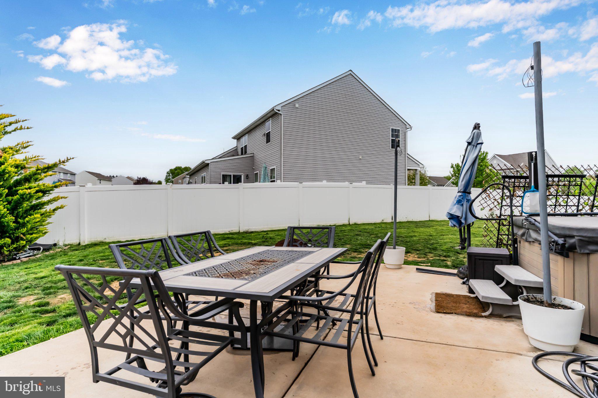 ROLLING MEADOWS - Residential