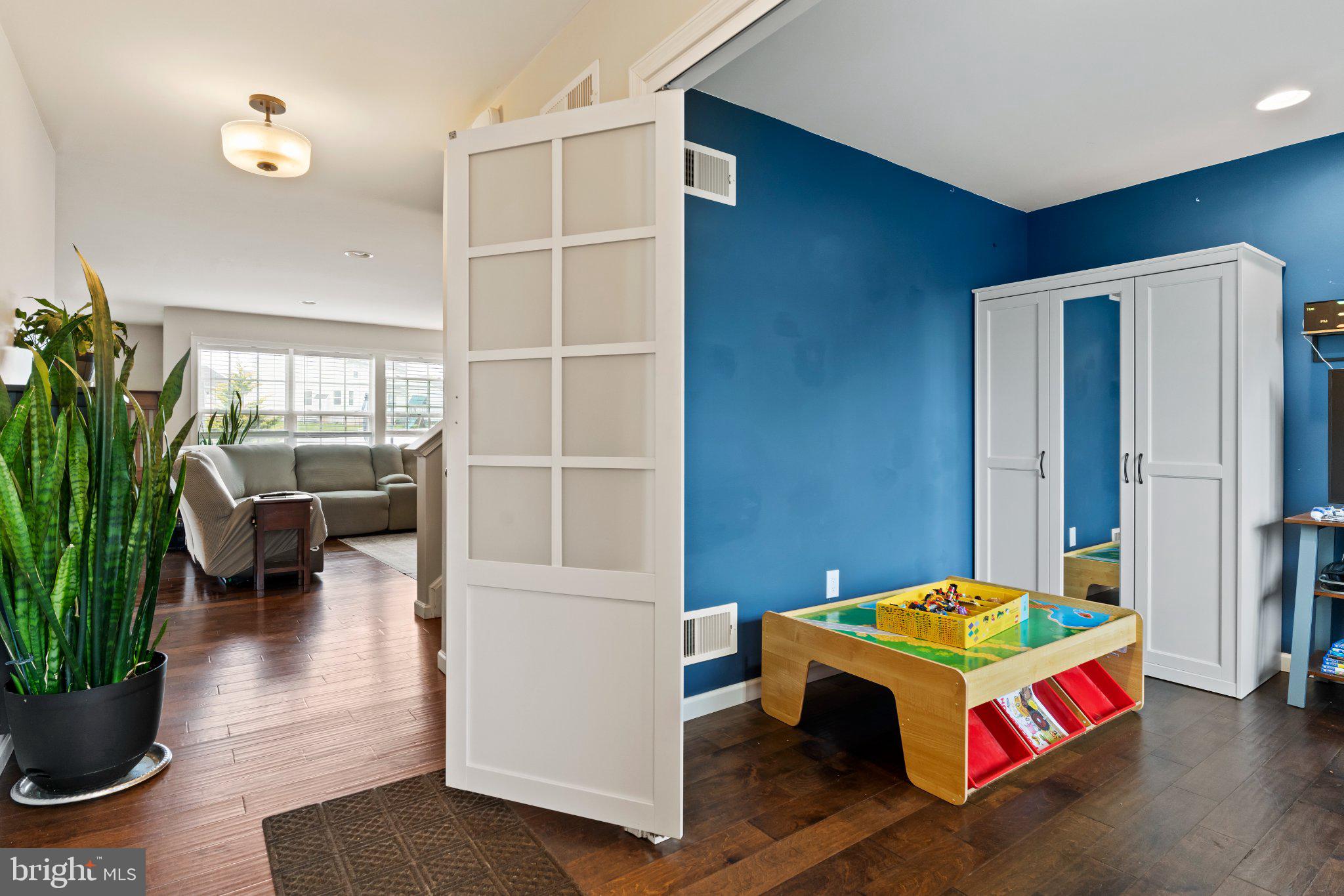 ROLLING MEADOWS - Residential