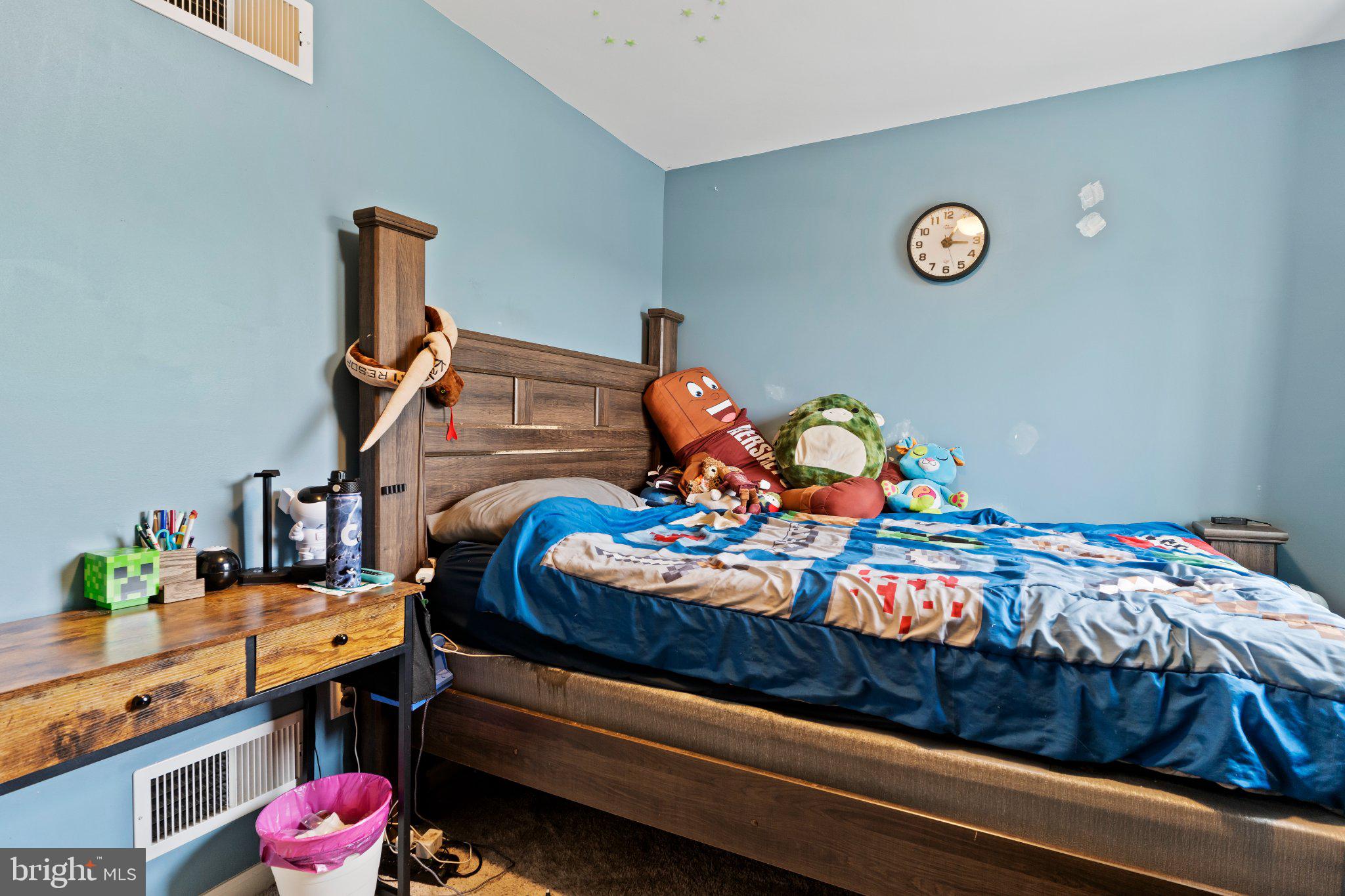 ROLLING MEADOWS - Residential
