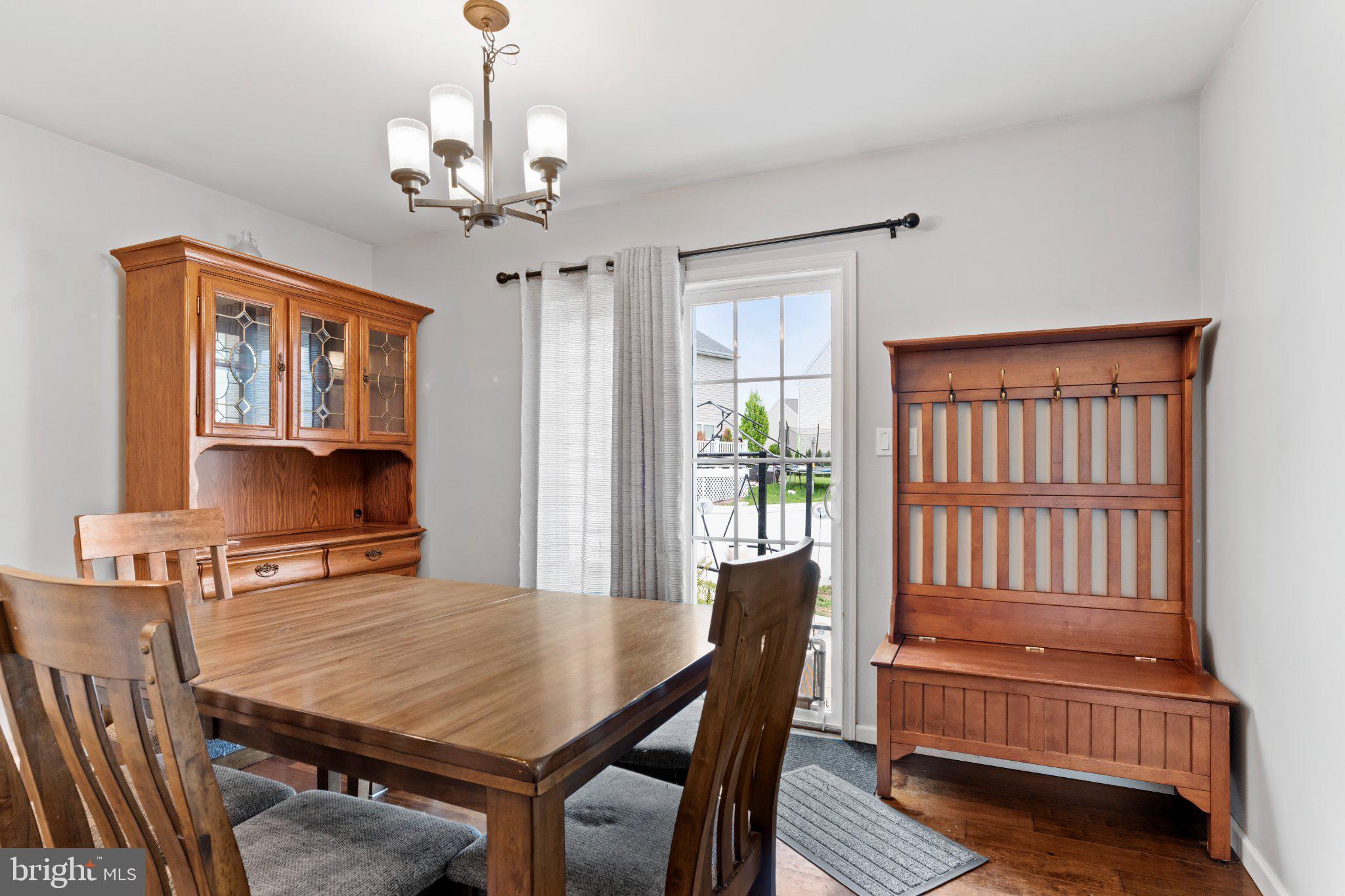 ROLLING MEADOWS - Residential