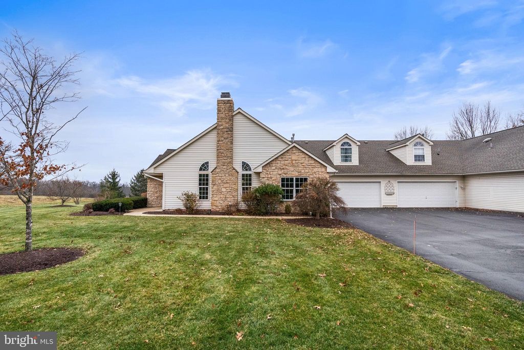 Photo of 51 Cambridge Court, SOUDERTON, PA 18964 (MLS # PAMC2163560)