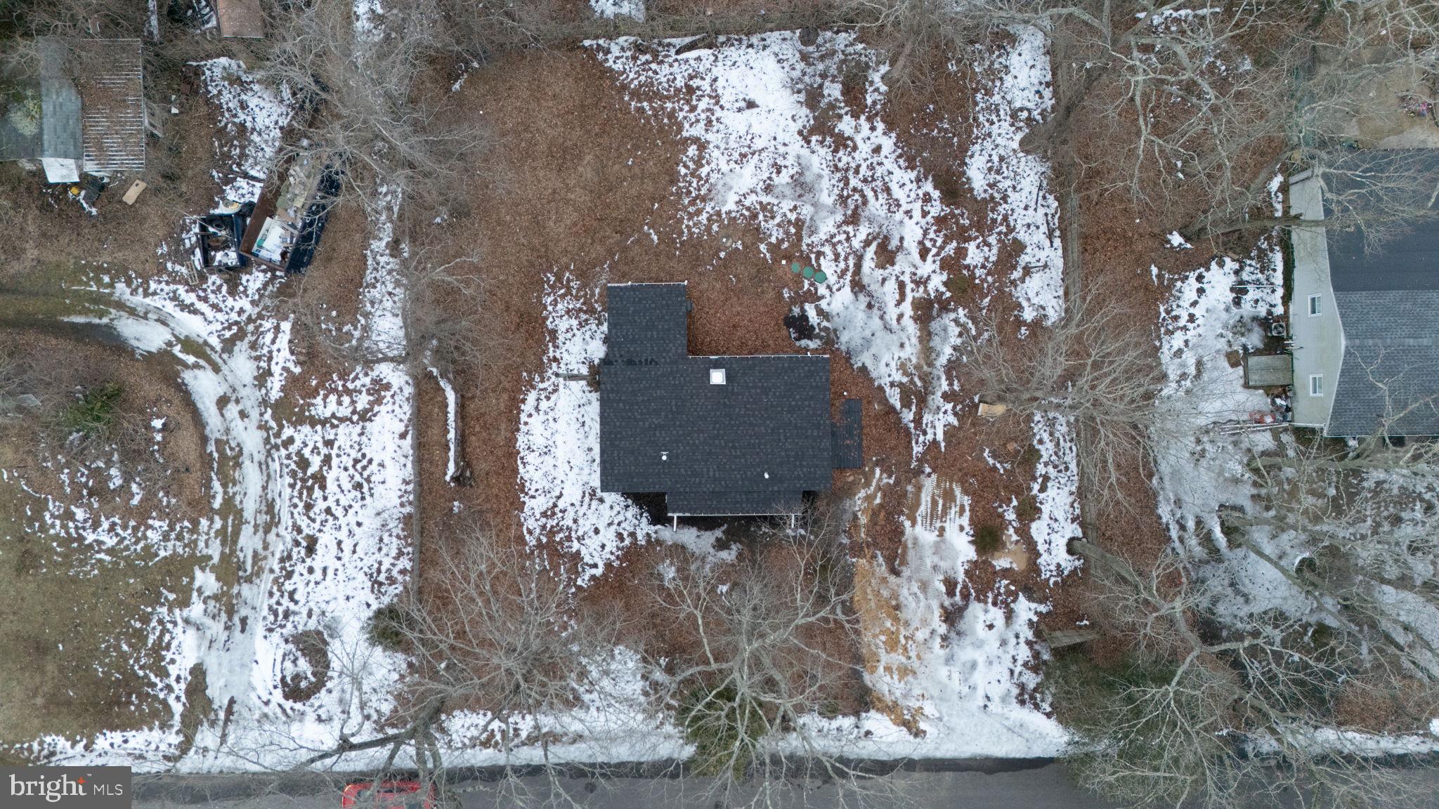 LAUREL LAKES - Residential