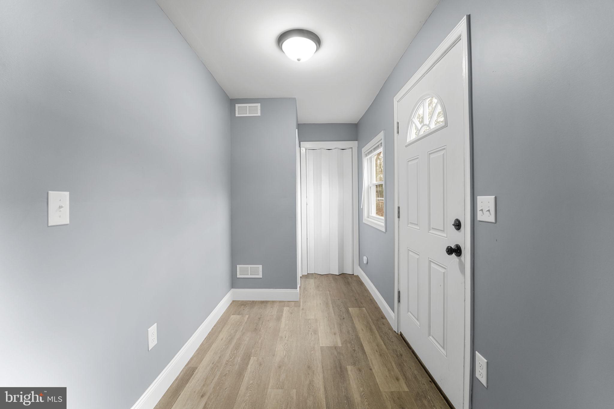 LAUREL LAKES - Residential