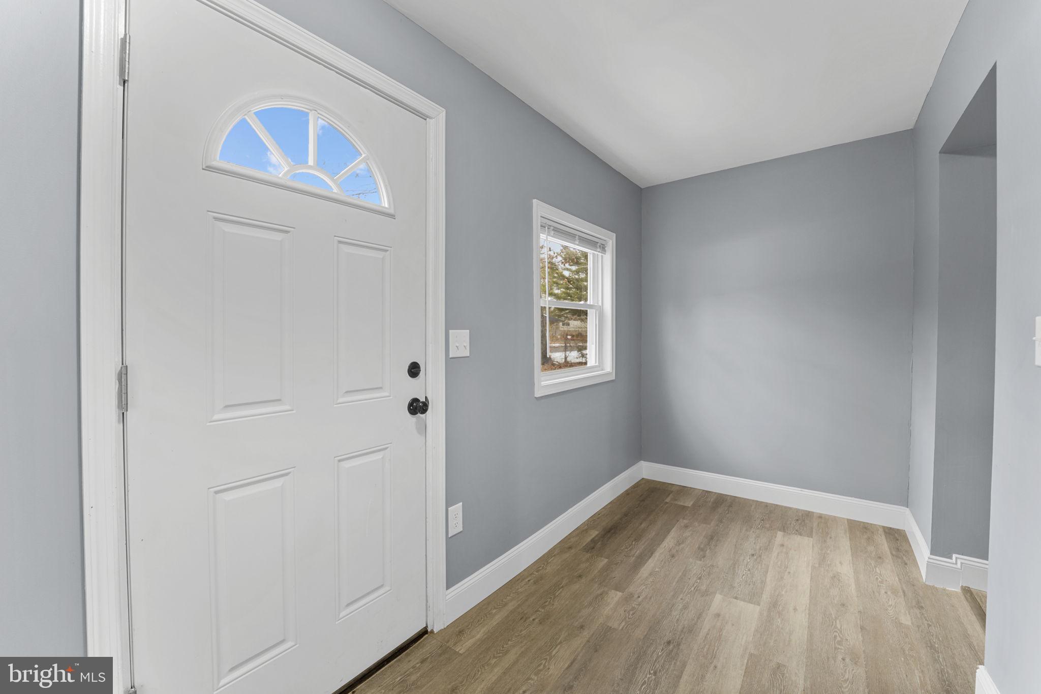 LAUREL LAKES - Residential