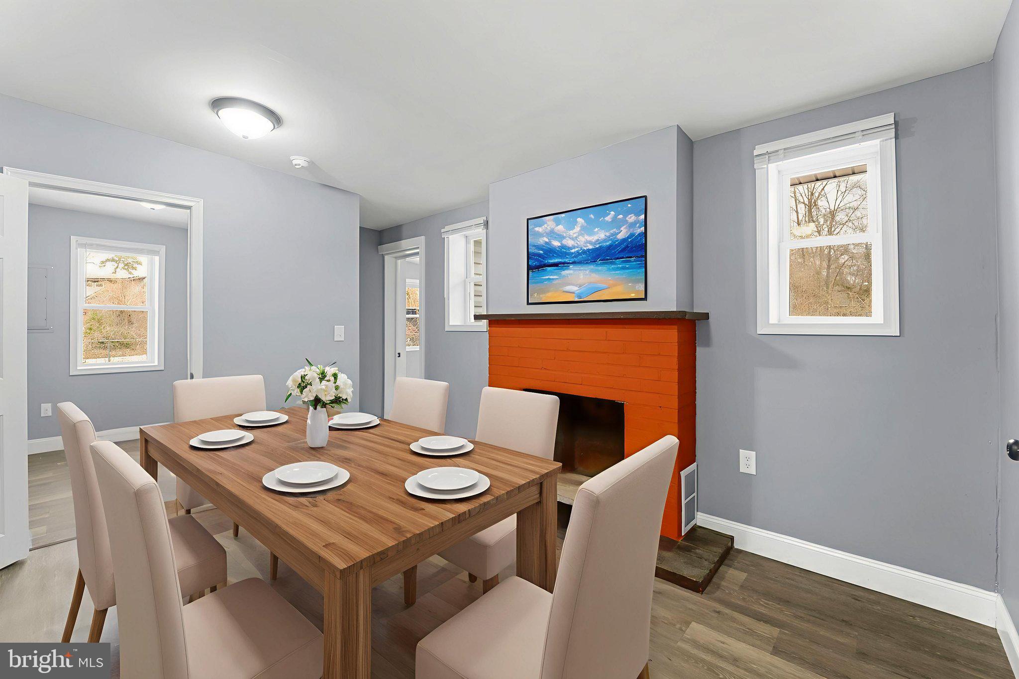 LAUREL LAKES - Residential