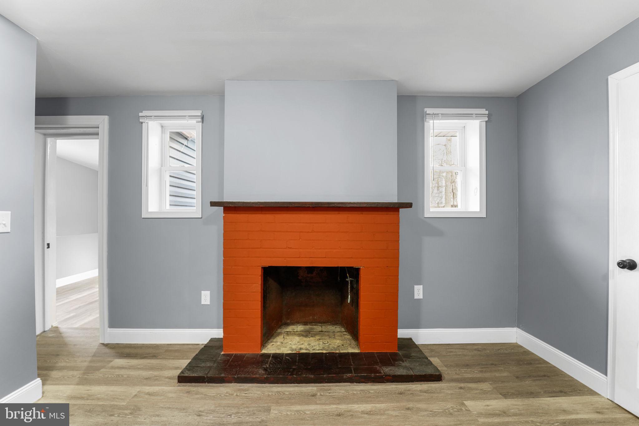 LAUREL LAKES - Residential