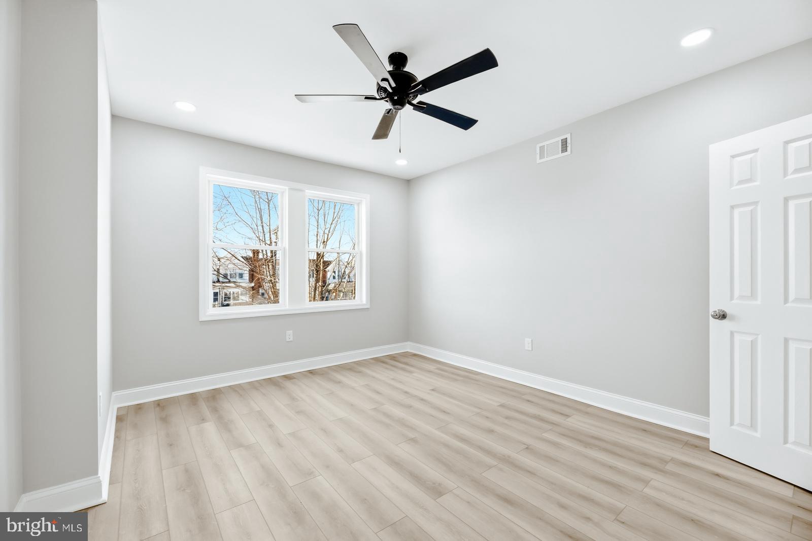 MAYFAIR - Residential