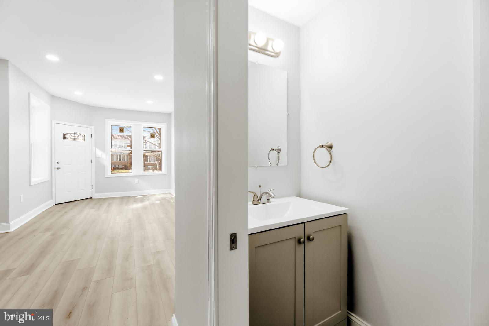 MAYFAIR - Residential