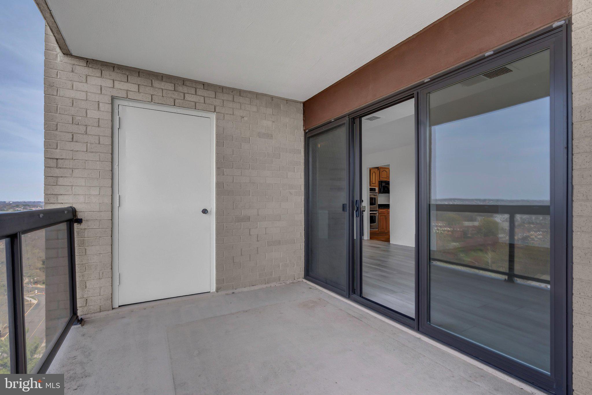 WATERGATE AT LANDMARK - Residential