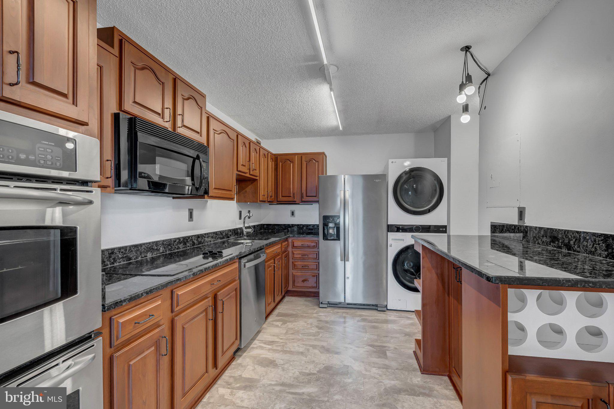 WATERGATE AT LANDMARK - Residential