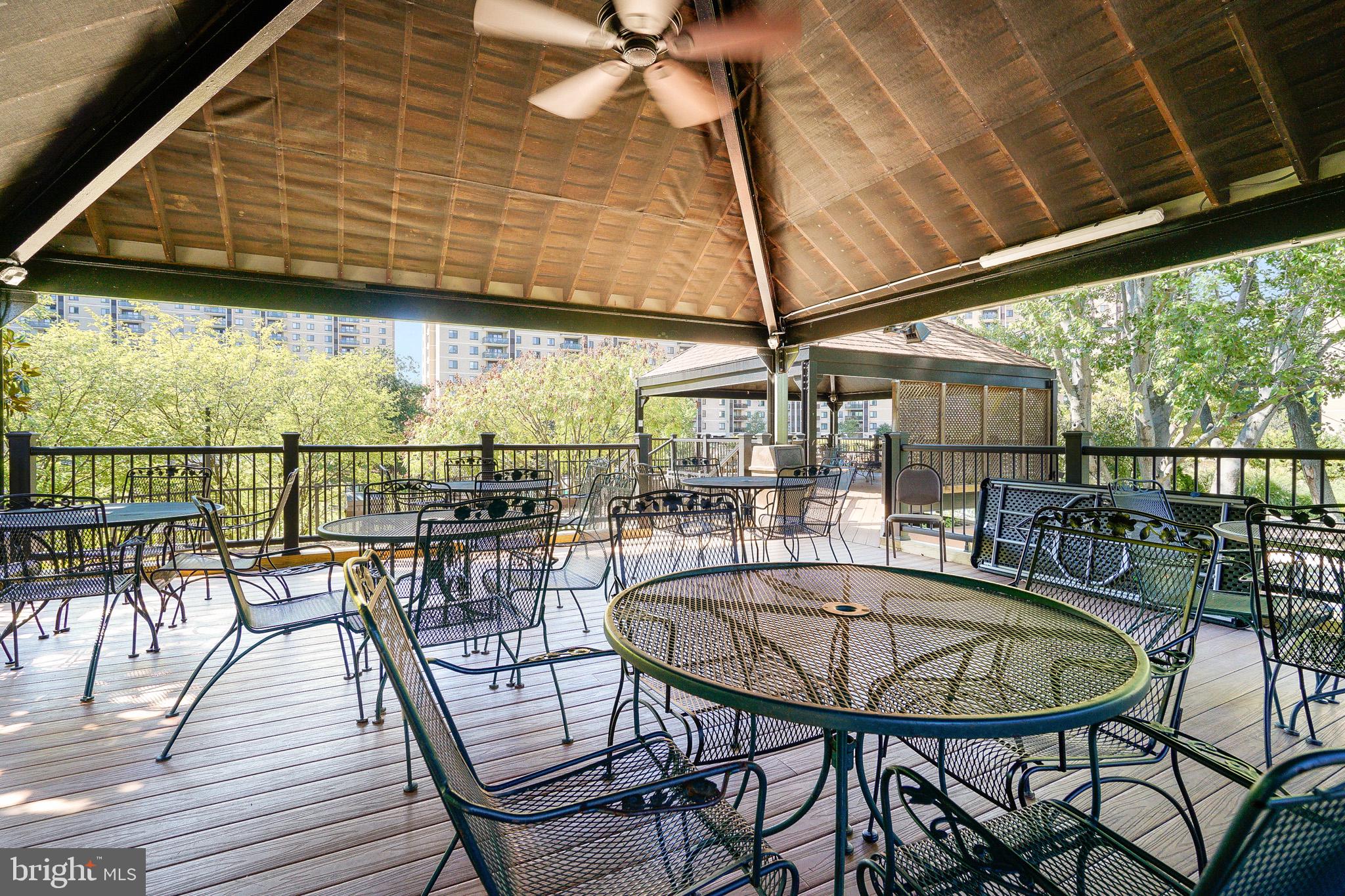 WATERGATE AT LANDMARK - Residential