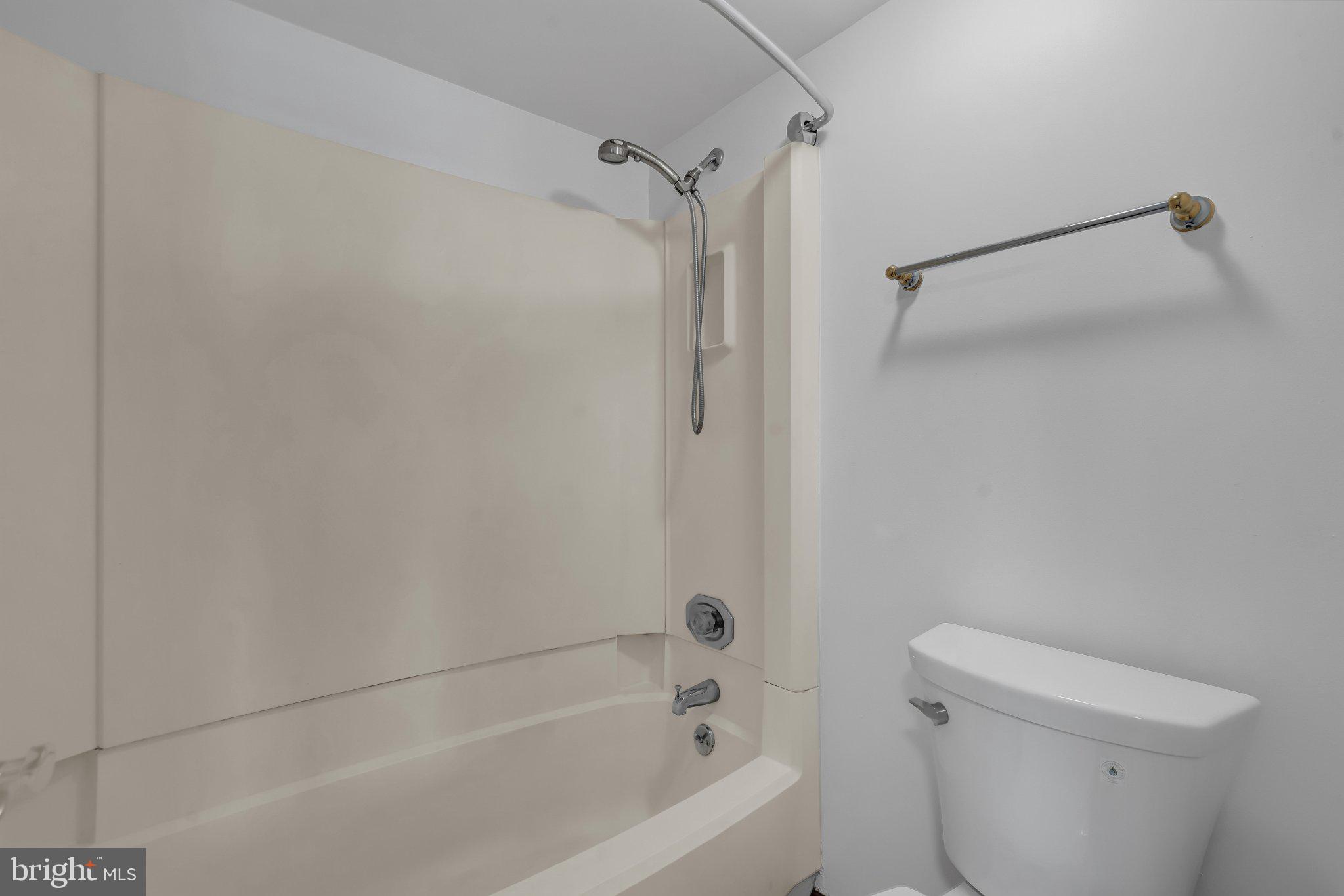 WATERGATE AT LANDMARK - Residential