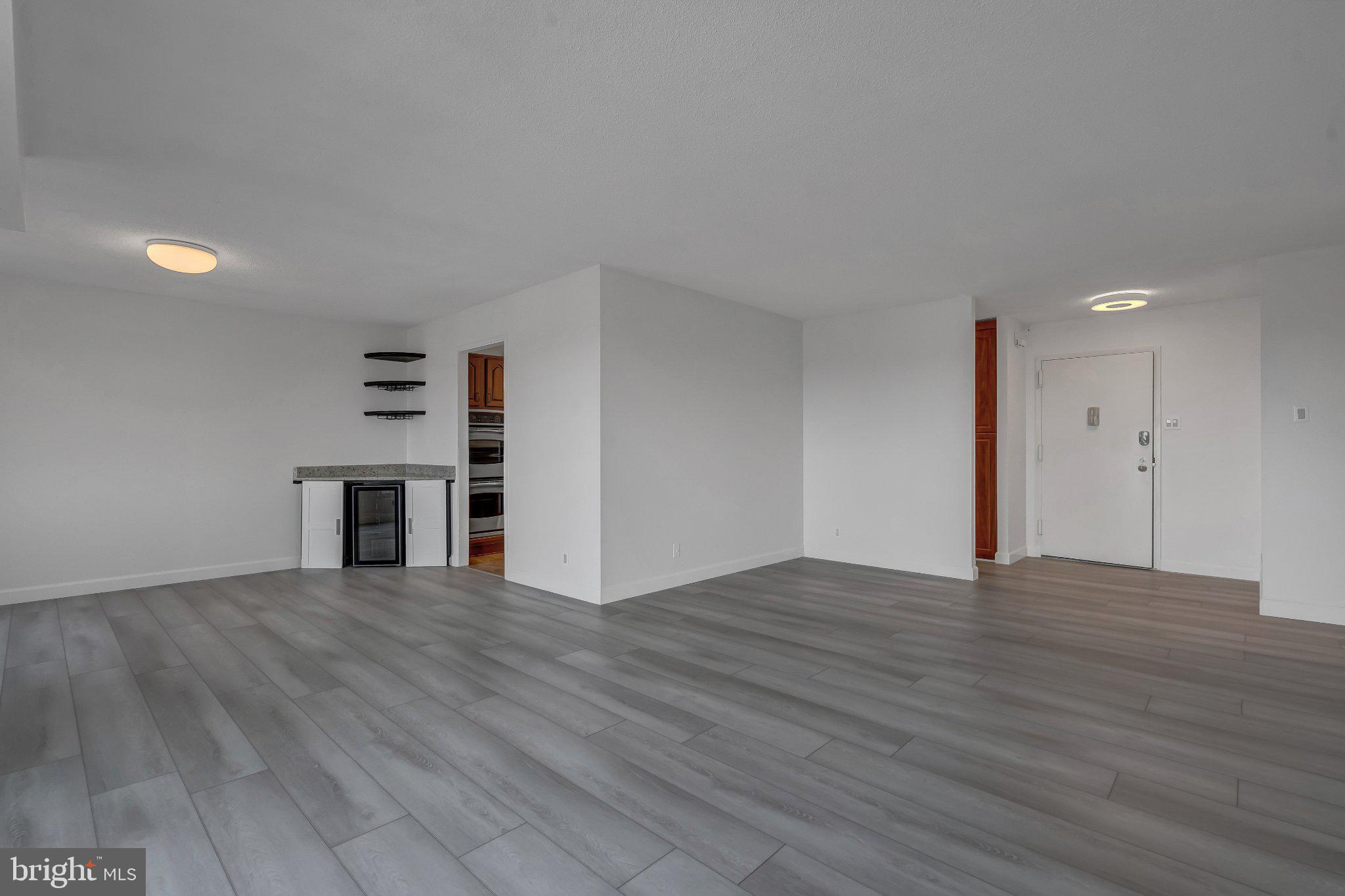 WATERGATE AT LANDMARK - Residential