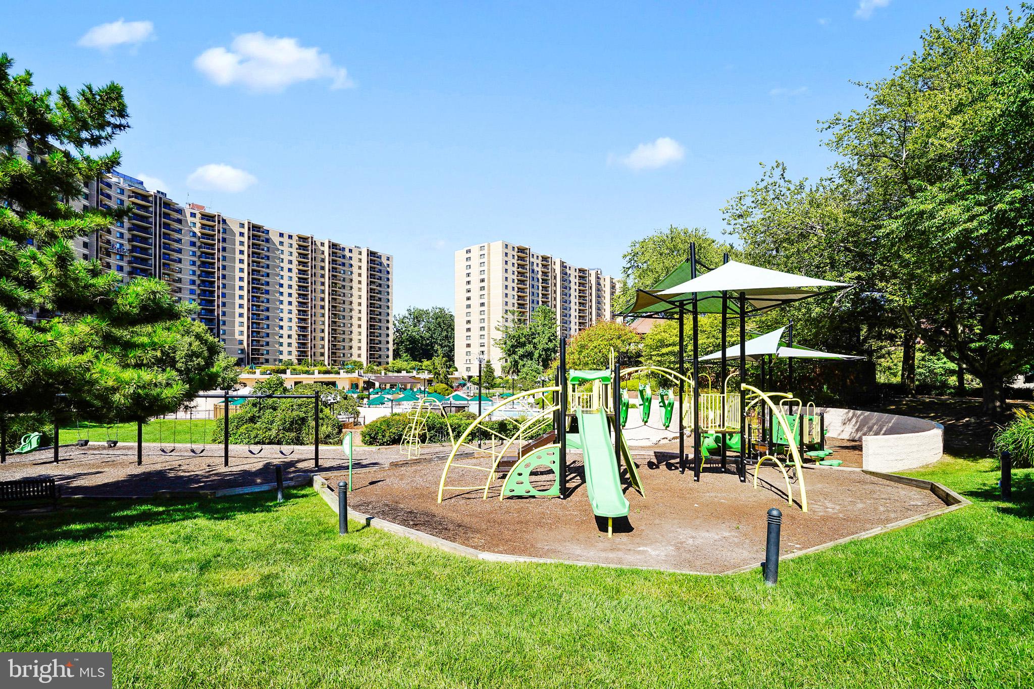 WATERGATE AT LANDMARK - Residential