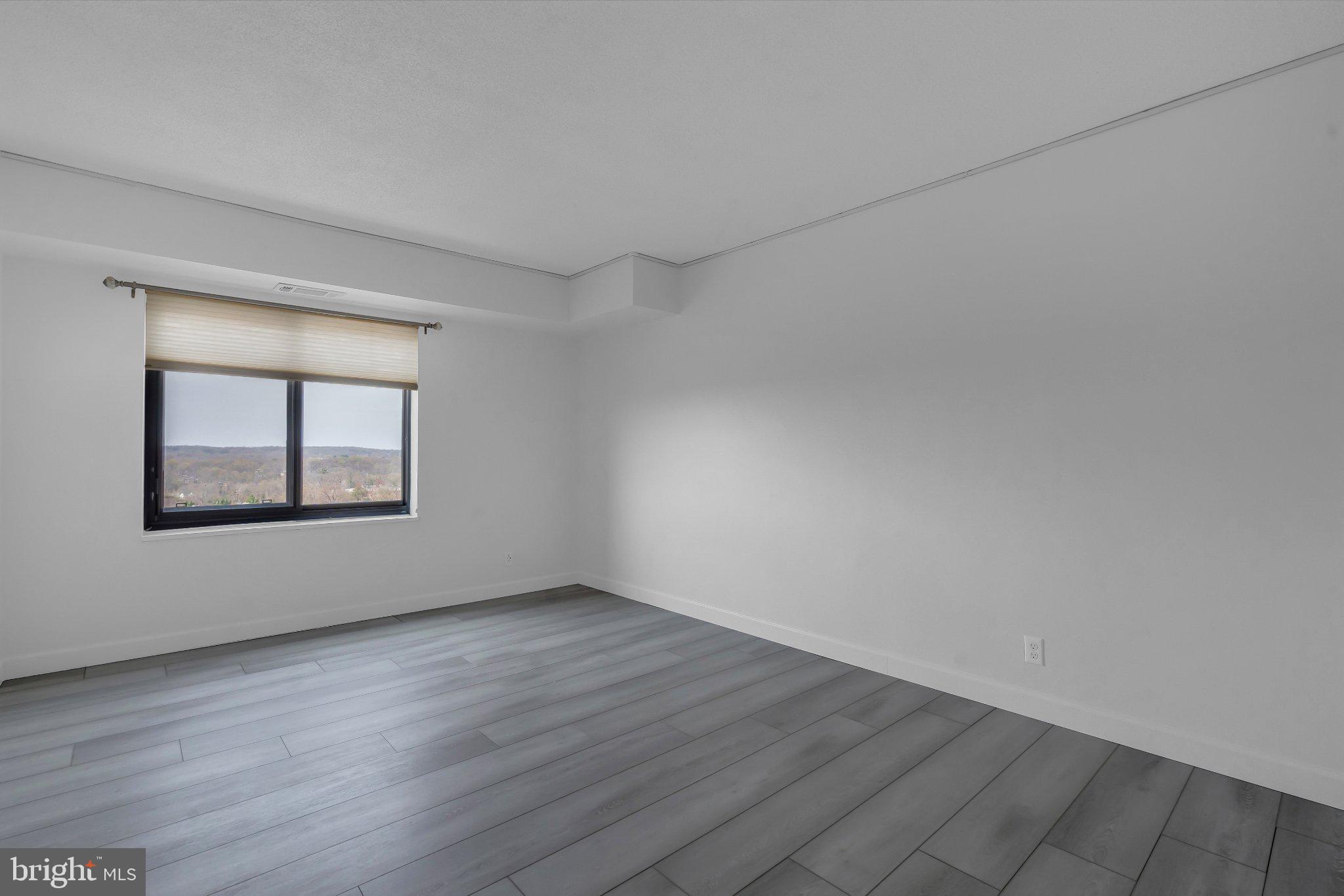 WATERGATE AT LANDMARK - Residential