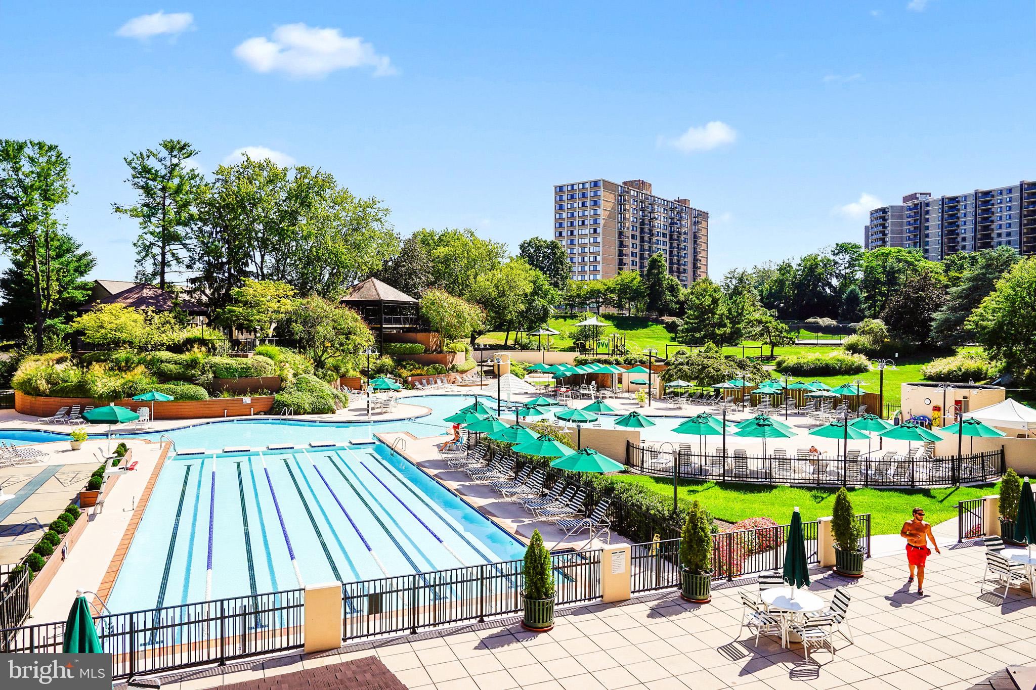 WATERGATE AT LANDMARK - Residential