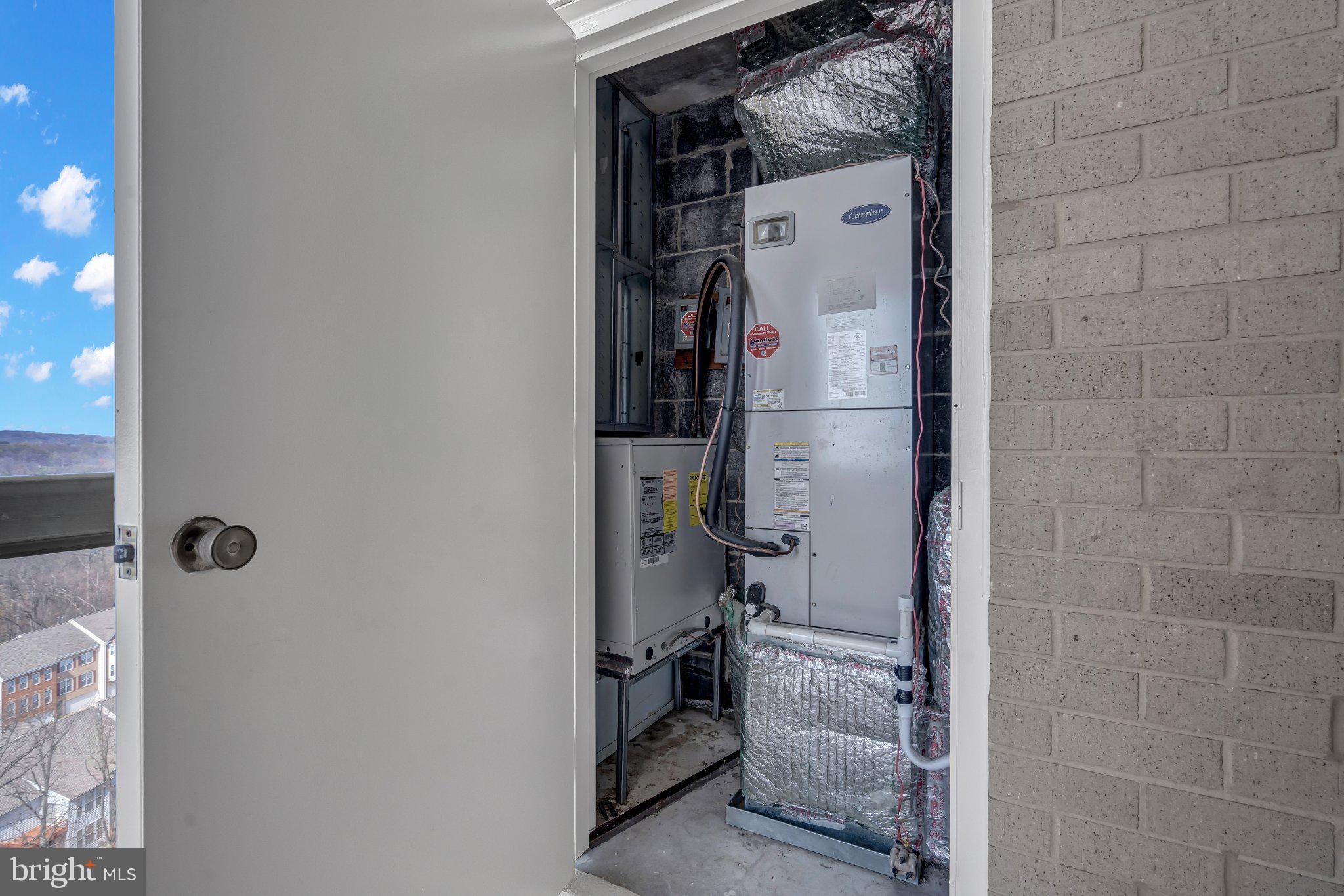 WATERGATE AT LANDMARK - Residential