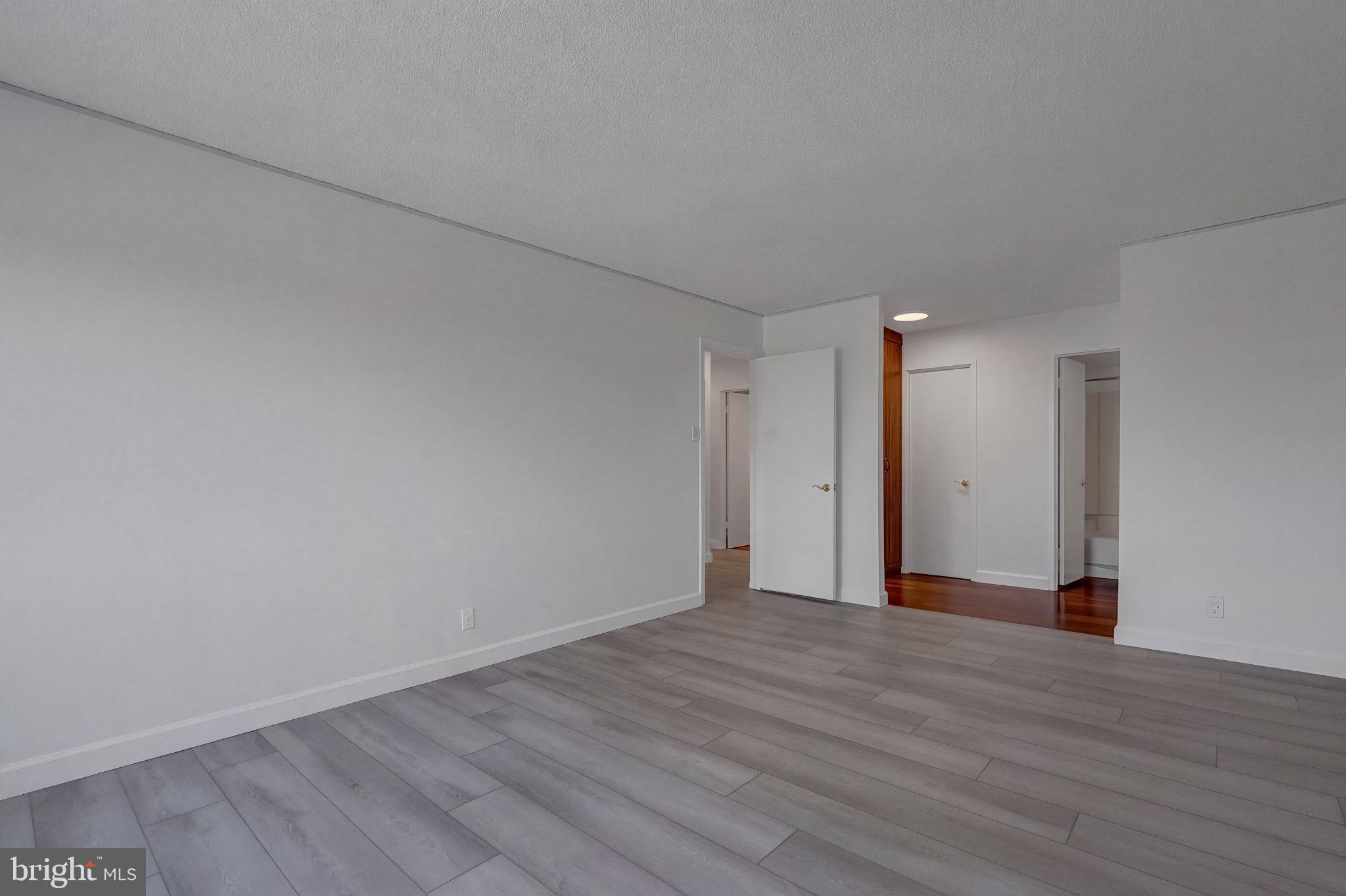 WATERGATE AT LANDMARK - Residential