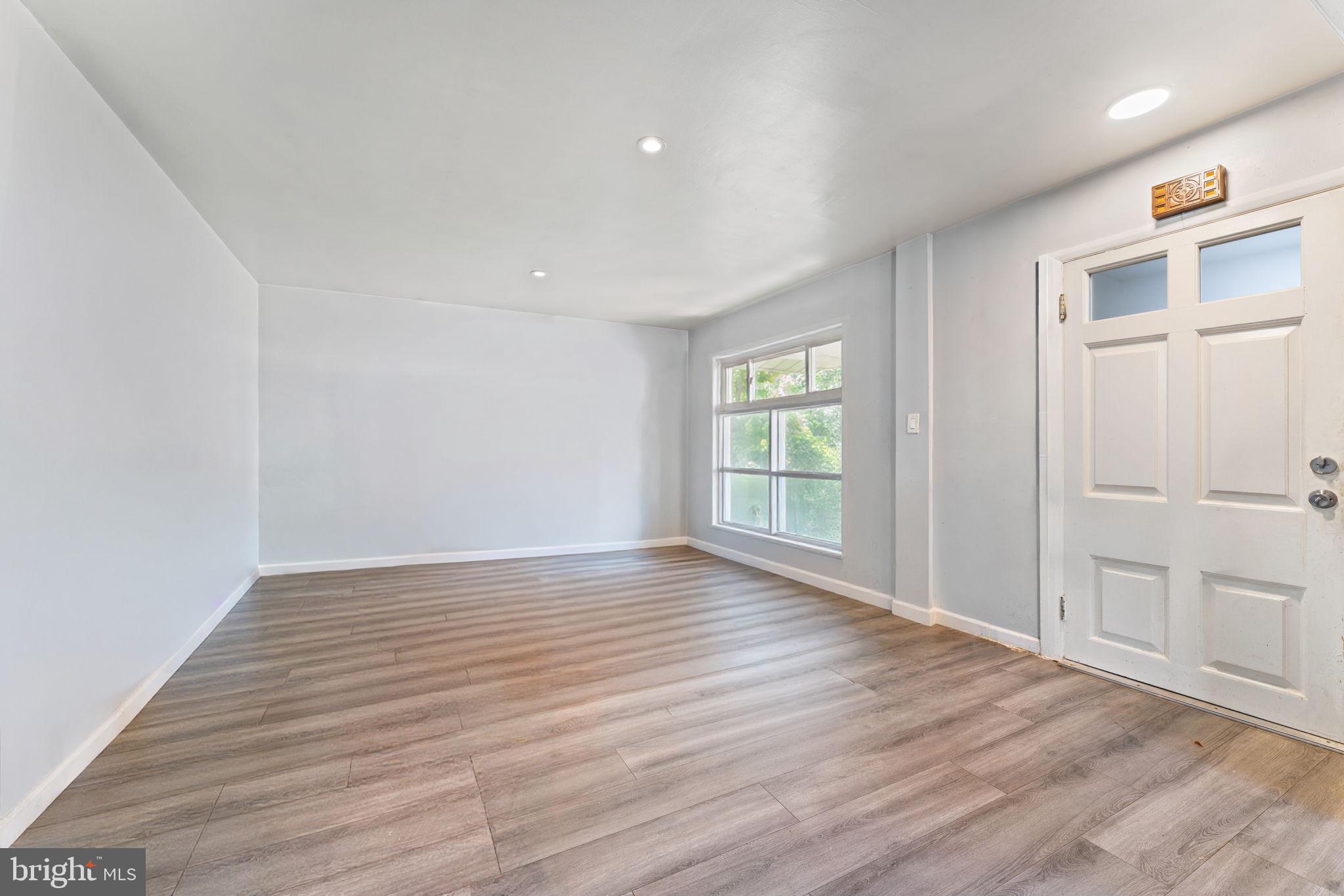 1215 DORCHESTER AVENUE