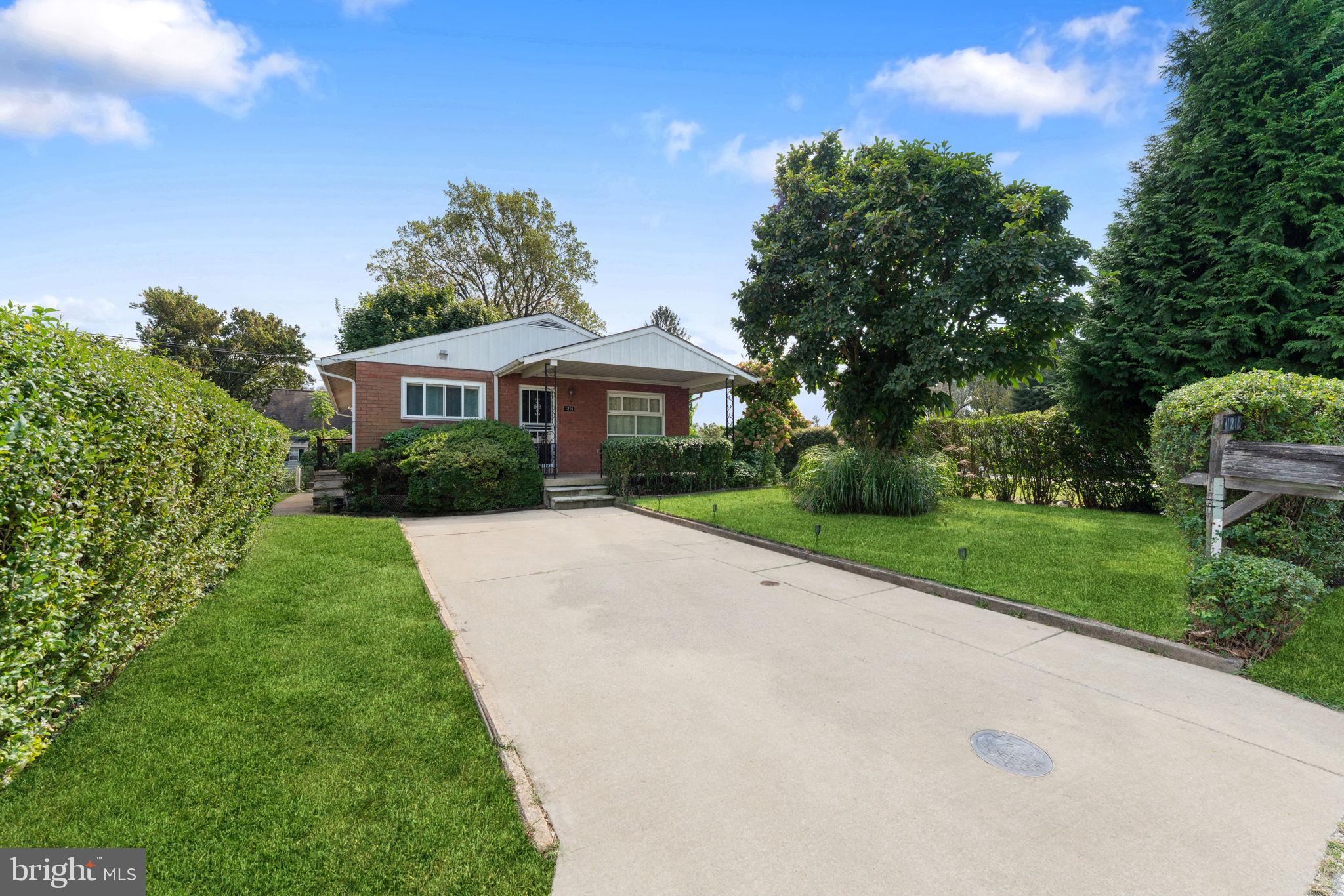 1215 DORCHESTER AVENUE