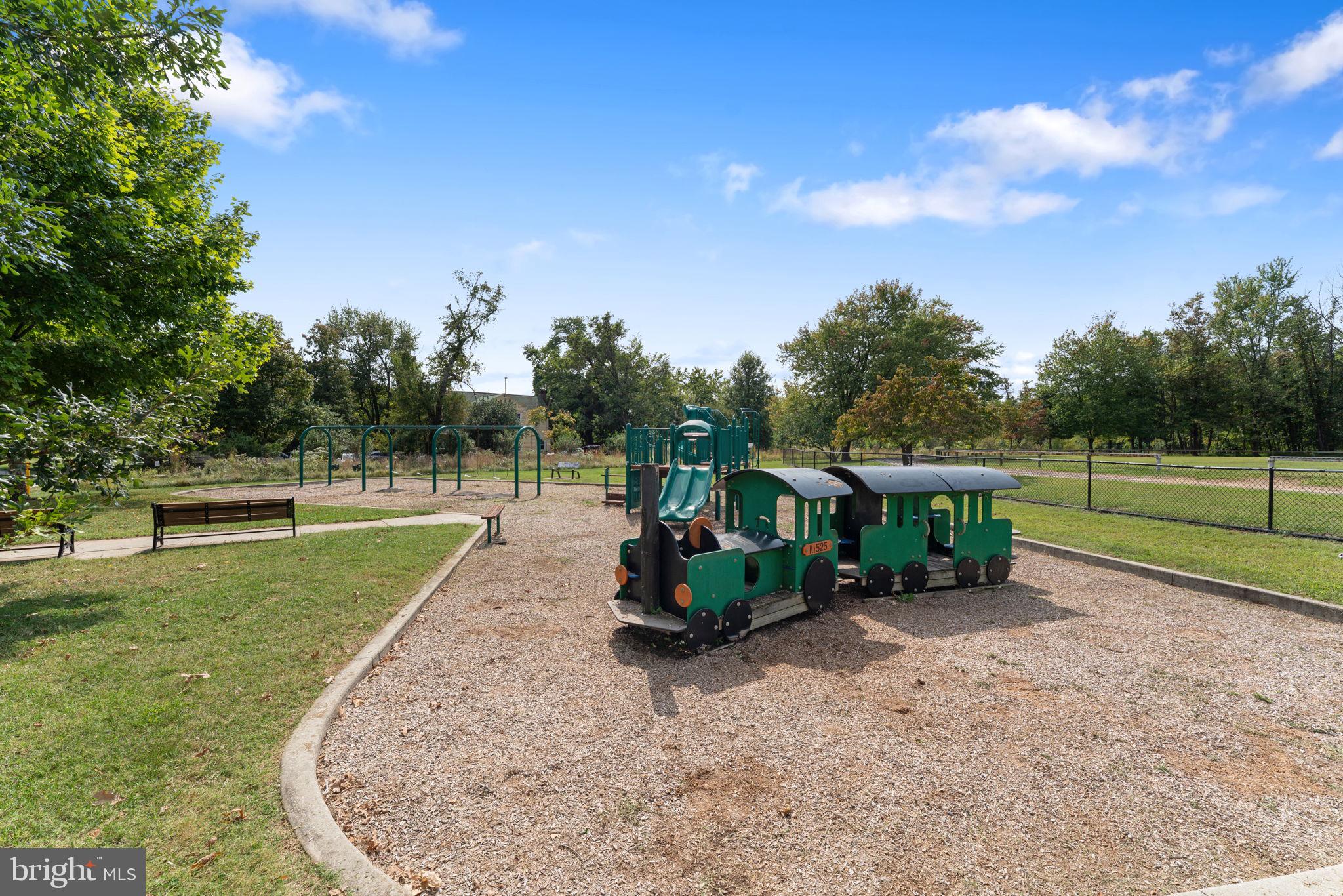 CATONSVILLE MANOR - Residential Income