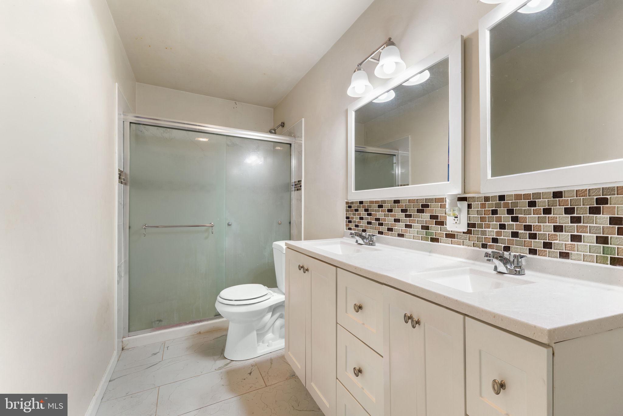 CATONSVILLE MANOR - Residential Income