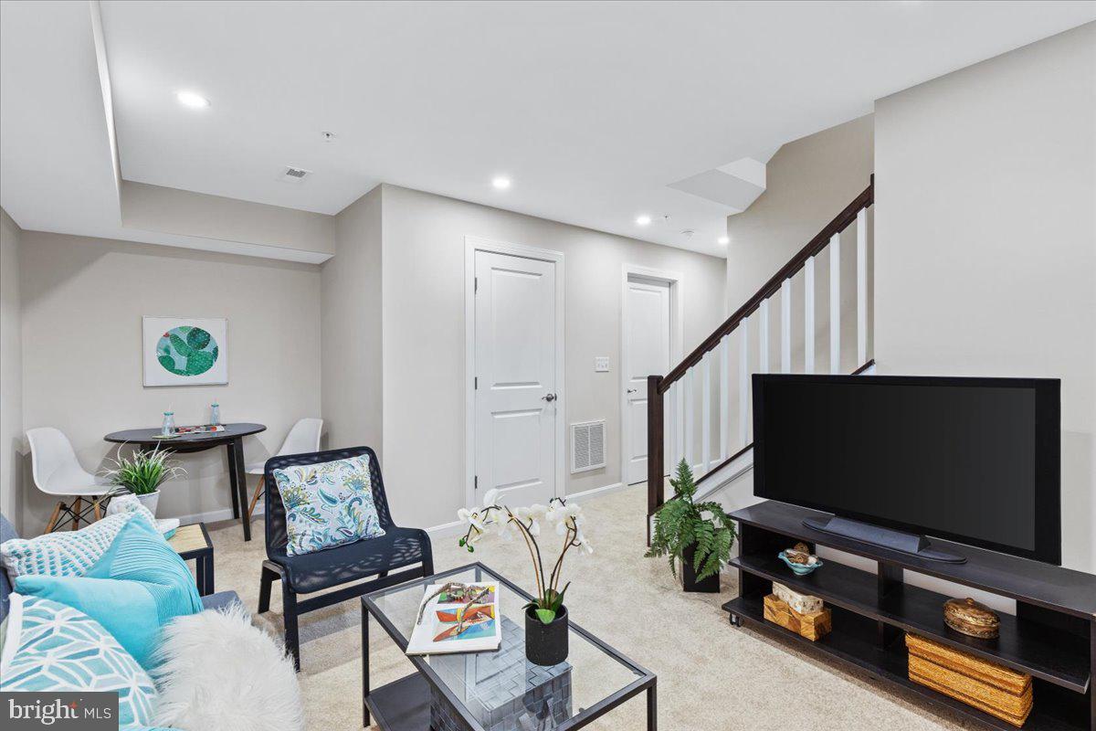 GREATER CAPITOL HEIGHTS - Residential