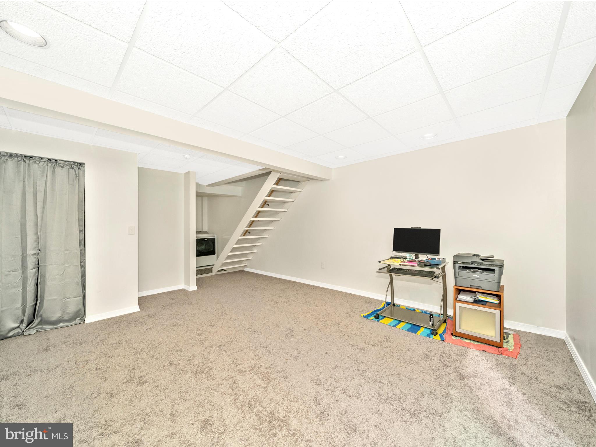 GUNNERS LAKE VILLAGE - Residential