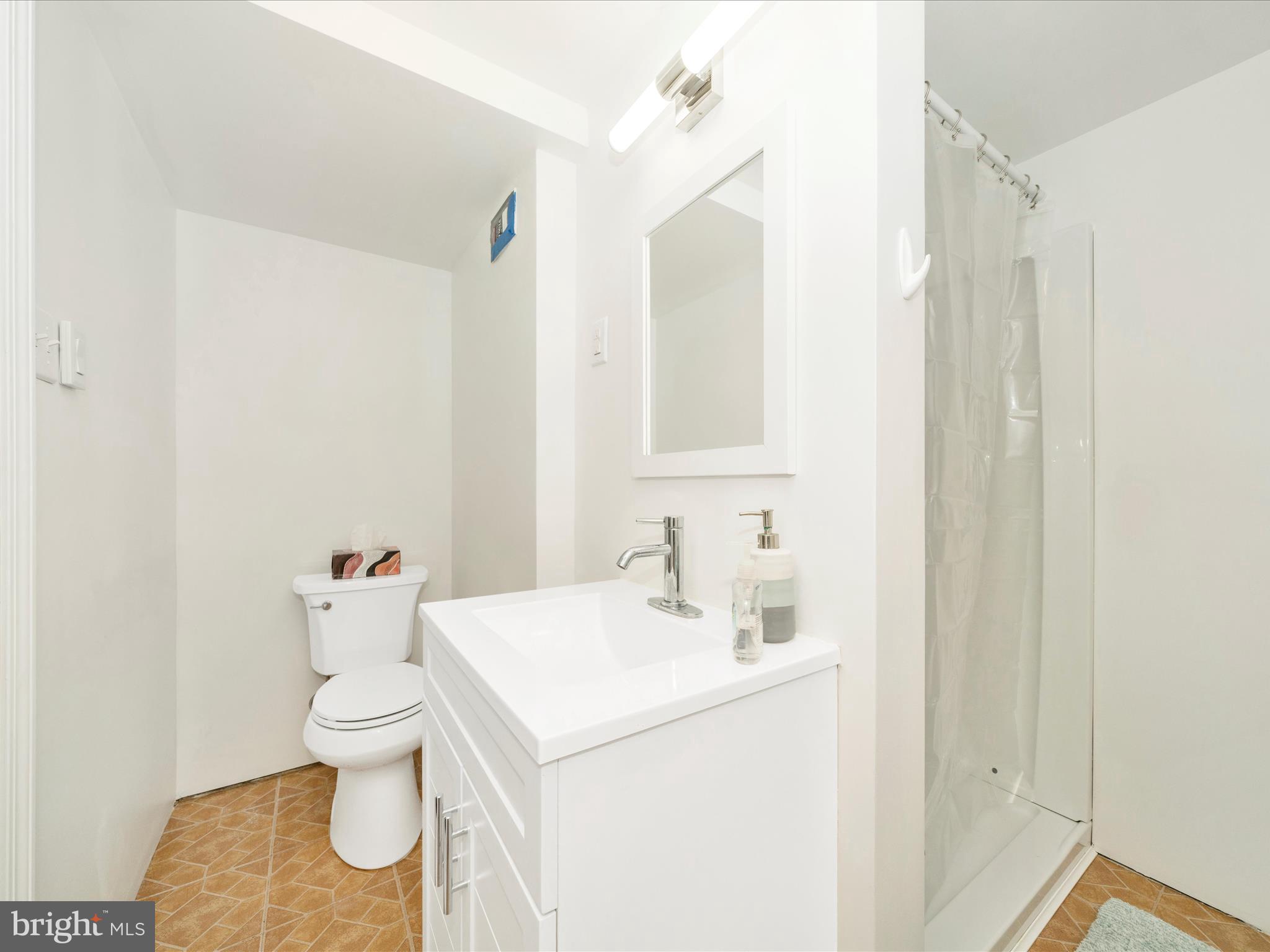 GUNNERS LAKE VILLAGE - Residential