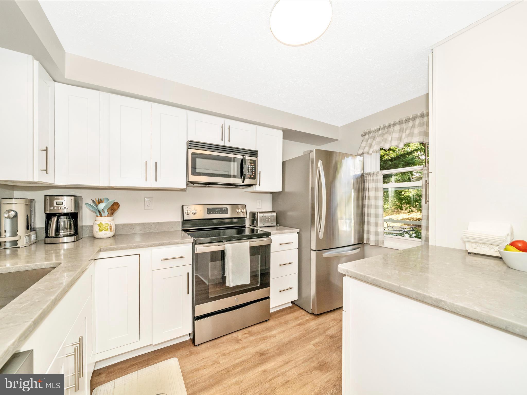 GUNNERS LAKE VILLAGE - Residential