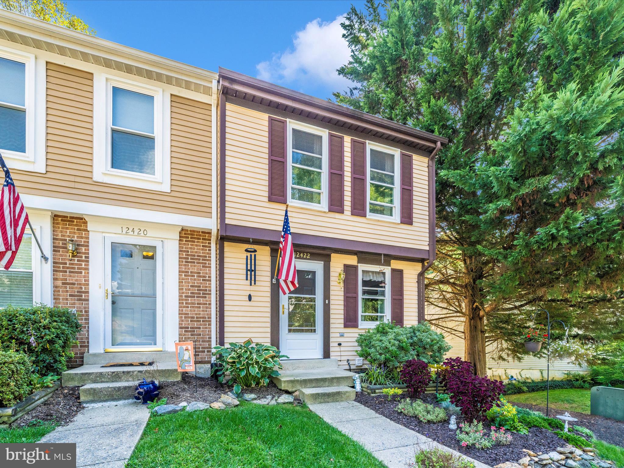 This beautifully updated end unit townhouse is move-in ready and full of modern upgrades. Step into a bright, freshly painted interior with stylish vinyl plank flooring and a newly remodeled kitchen (2021) that features crisp white cabinetry and stainless steel appliances.
This home offers 2 spacious bedrooms, 2 full baths (including a lower-level bath renovated in 2024), and a finished basement with brand-new carpet.
Outside, the fenced yard offers privacy and space for relaxation or entertaining. Conveniently located minutes off 270, near shopping and dining. This home is the perfect blend of comfort and convenience.
Major updates throughout the years, include:
* New fence (2024)
* Water heater (2024)
* Main level flooring (2022)
* Kitchen & fresh paint (2021)
* Stair railings and posts (2020)
* 2nd level flooring & paint (2019)
* Windows & slider (2015)
* Roof, wood, and gutters (2011)