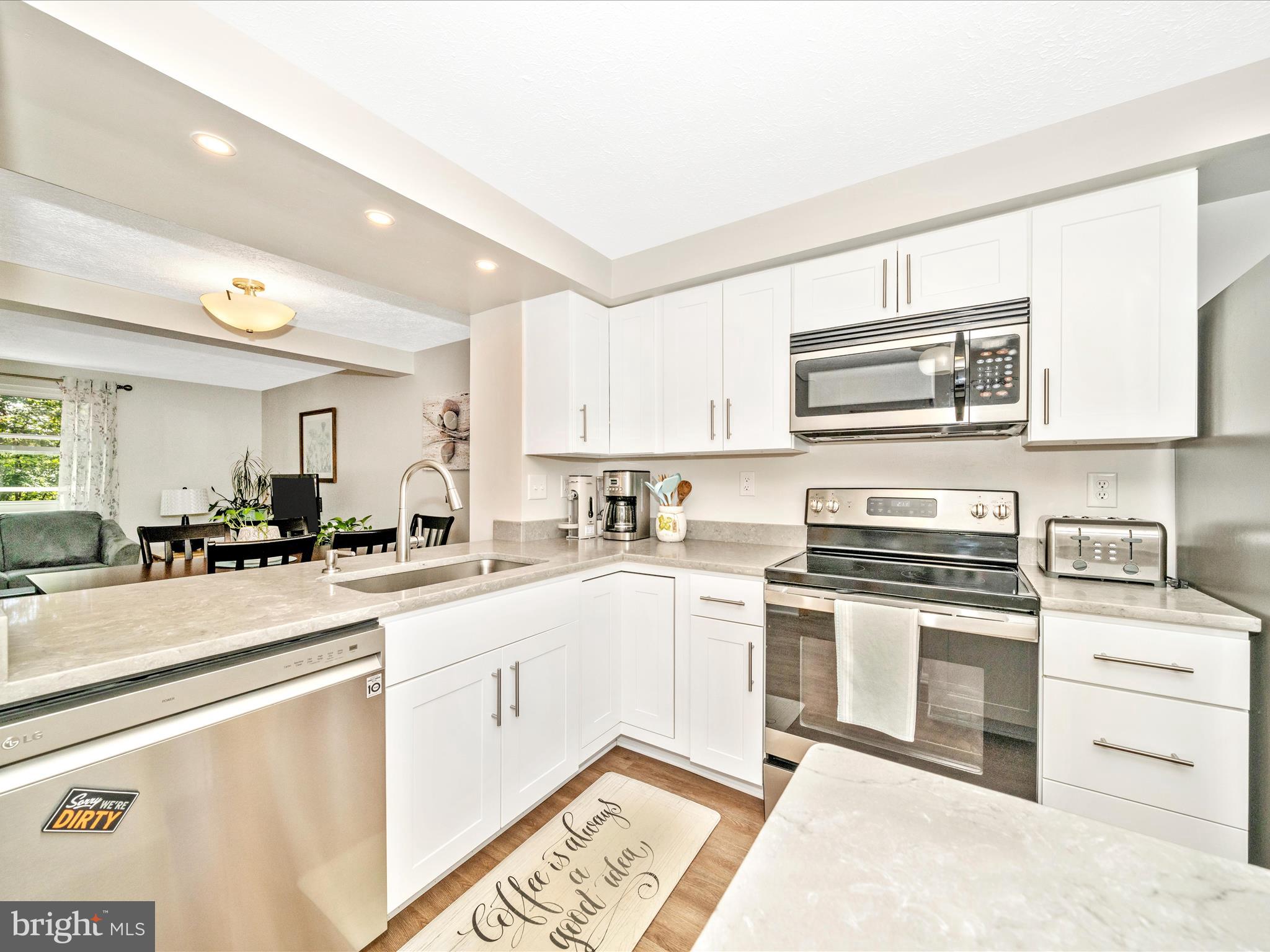 GUNNERS LAKE VILLAGE - Residential