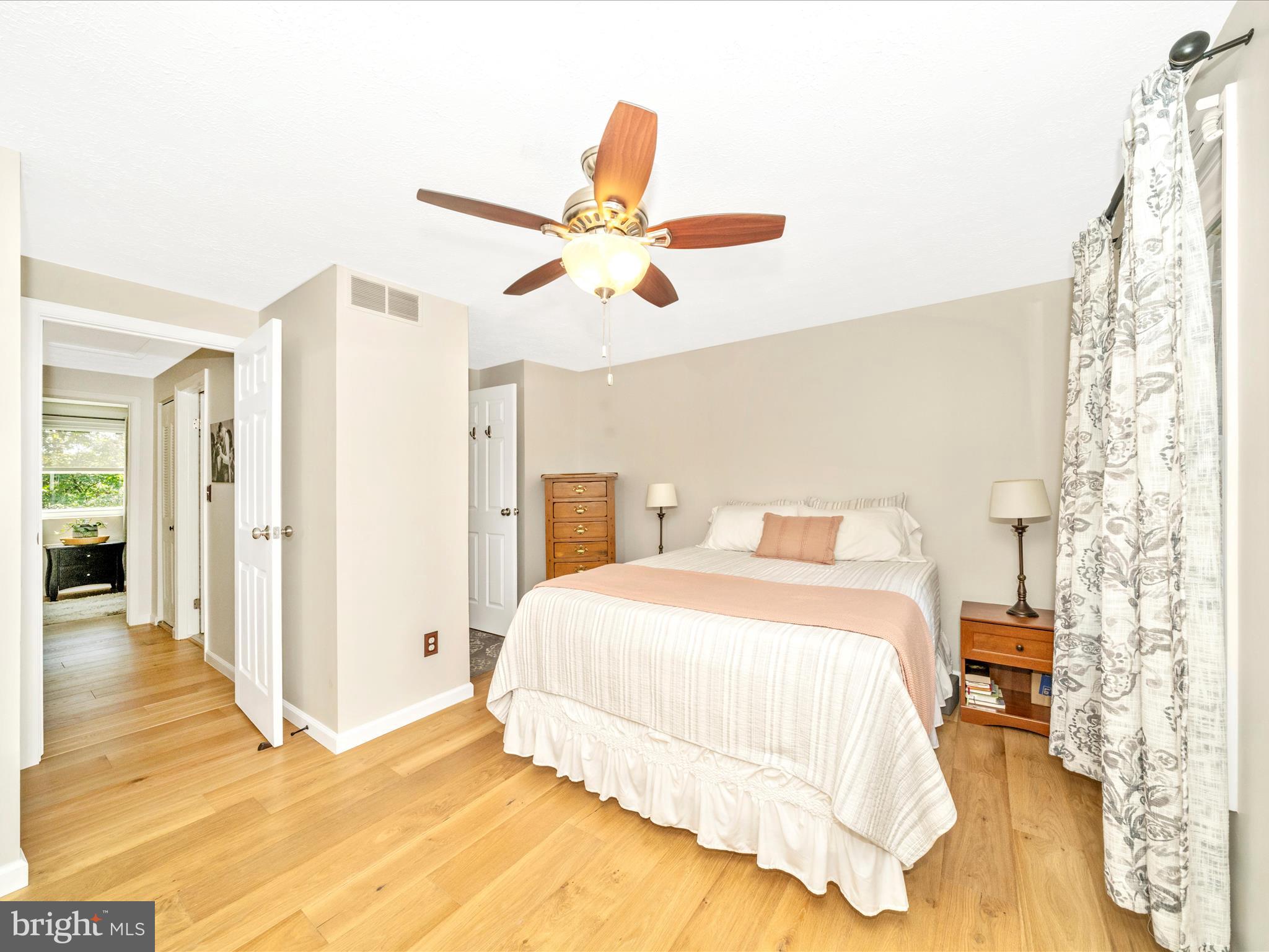 GUNNERS LAKE VILLAGE - Residential