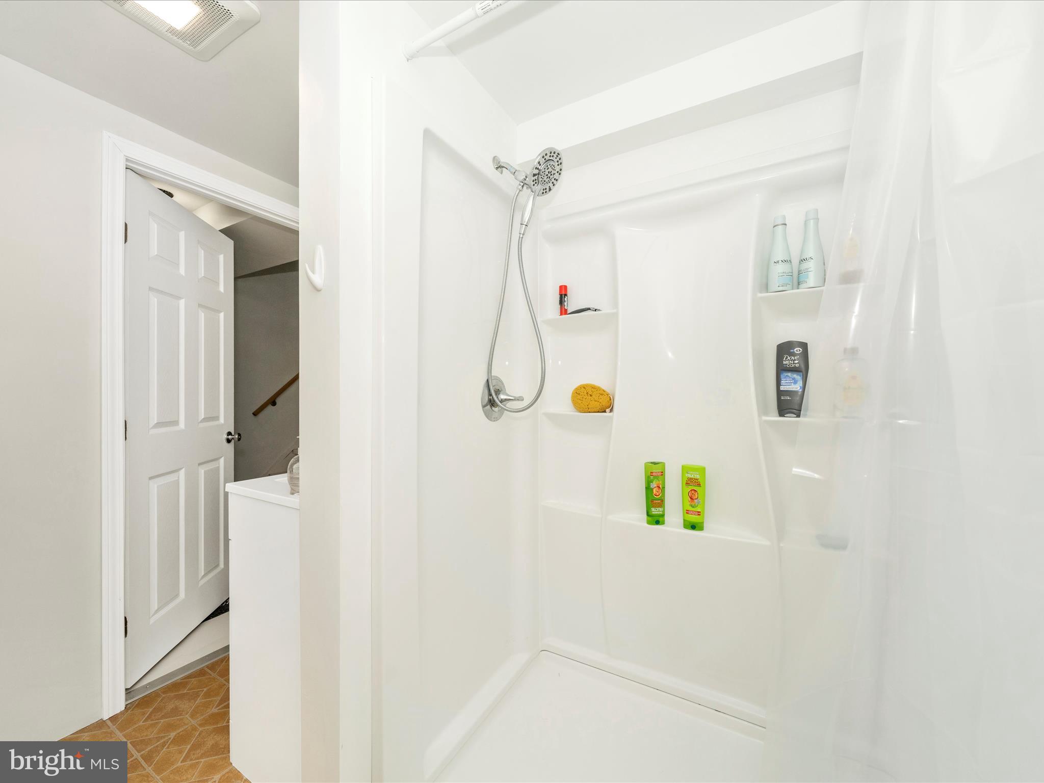 GUNNERS LAKE VILLAGE - Residential