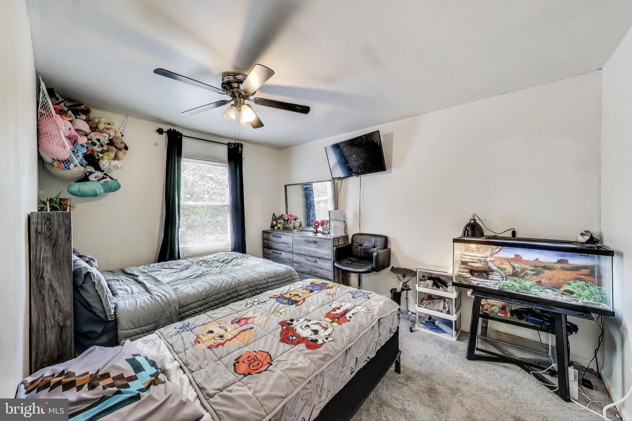 HILLCREST - Residential