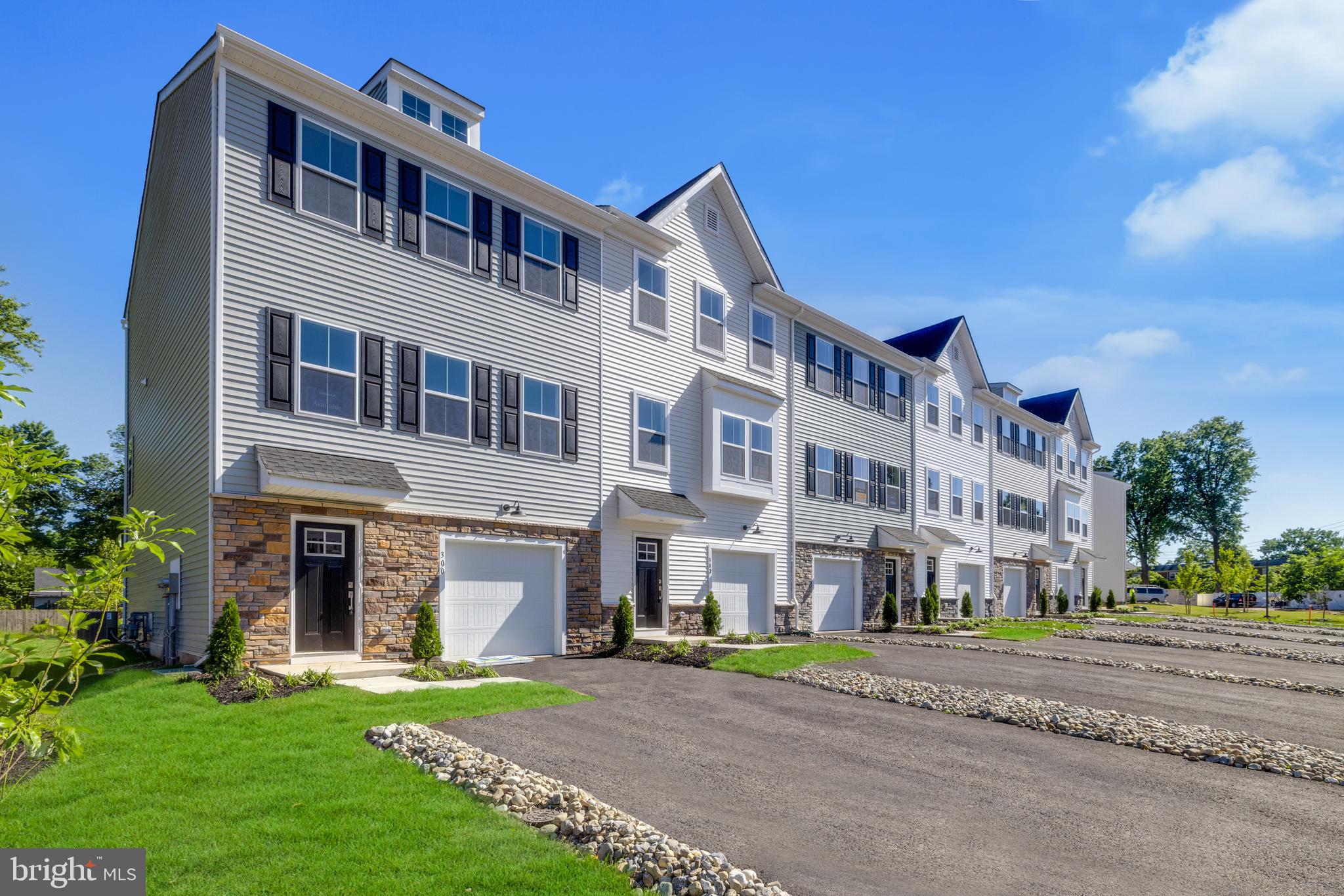 FREESTONE VILLAGE - Residential