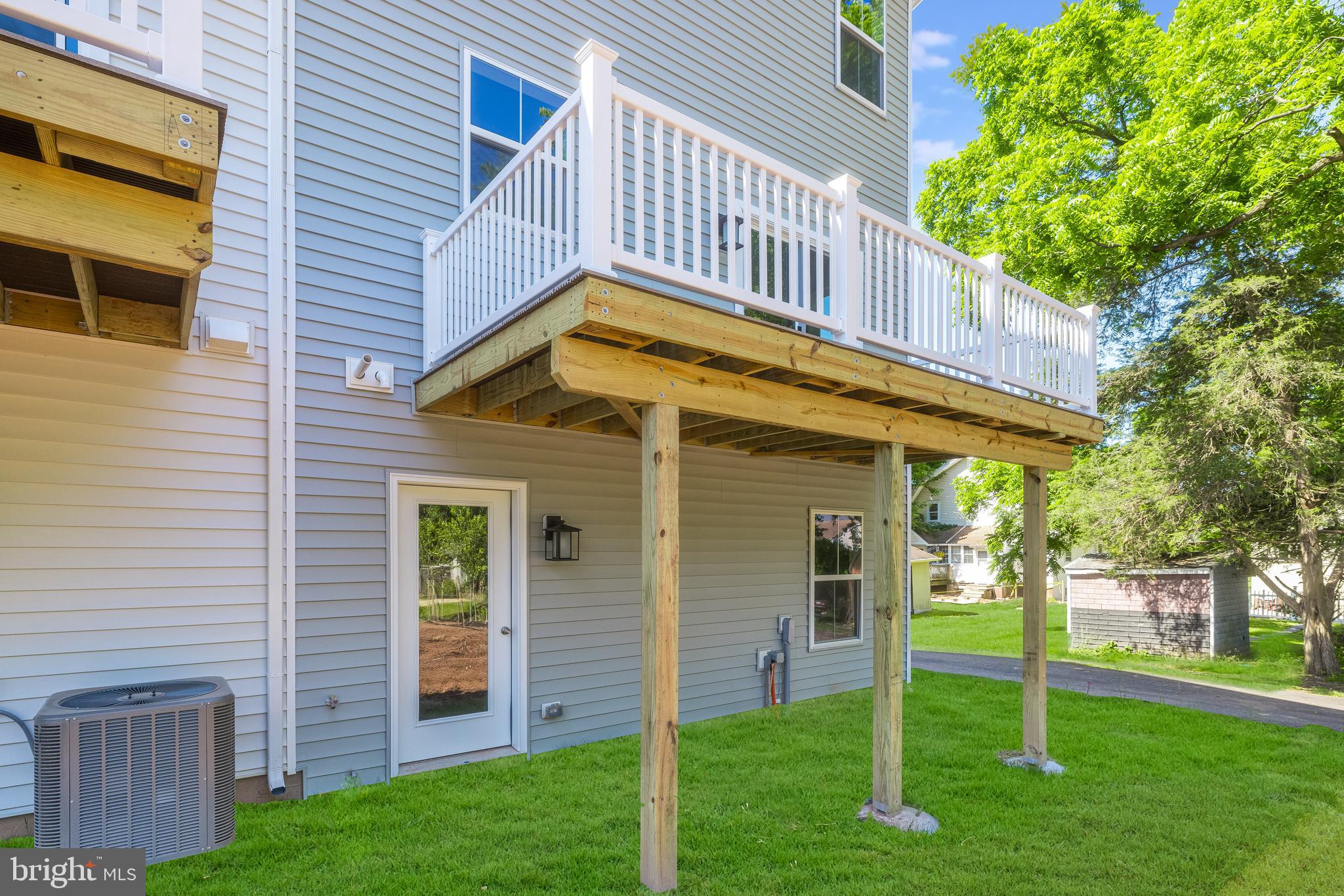 FREESTONE VILLAGE - Residential