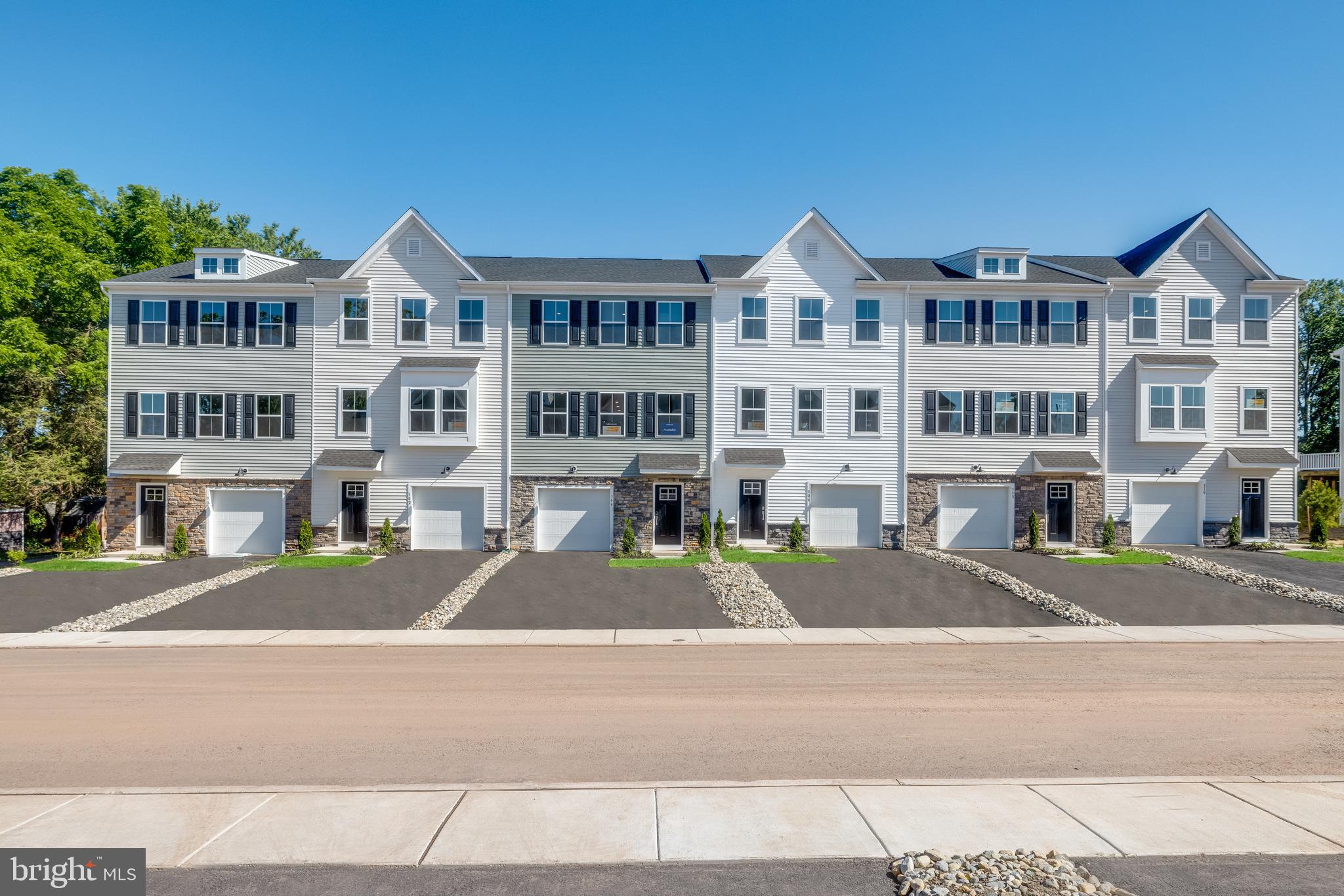 FREESTONE VILLAGE - Residential