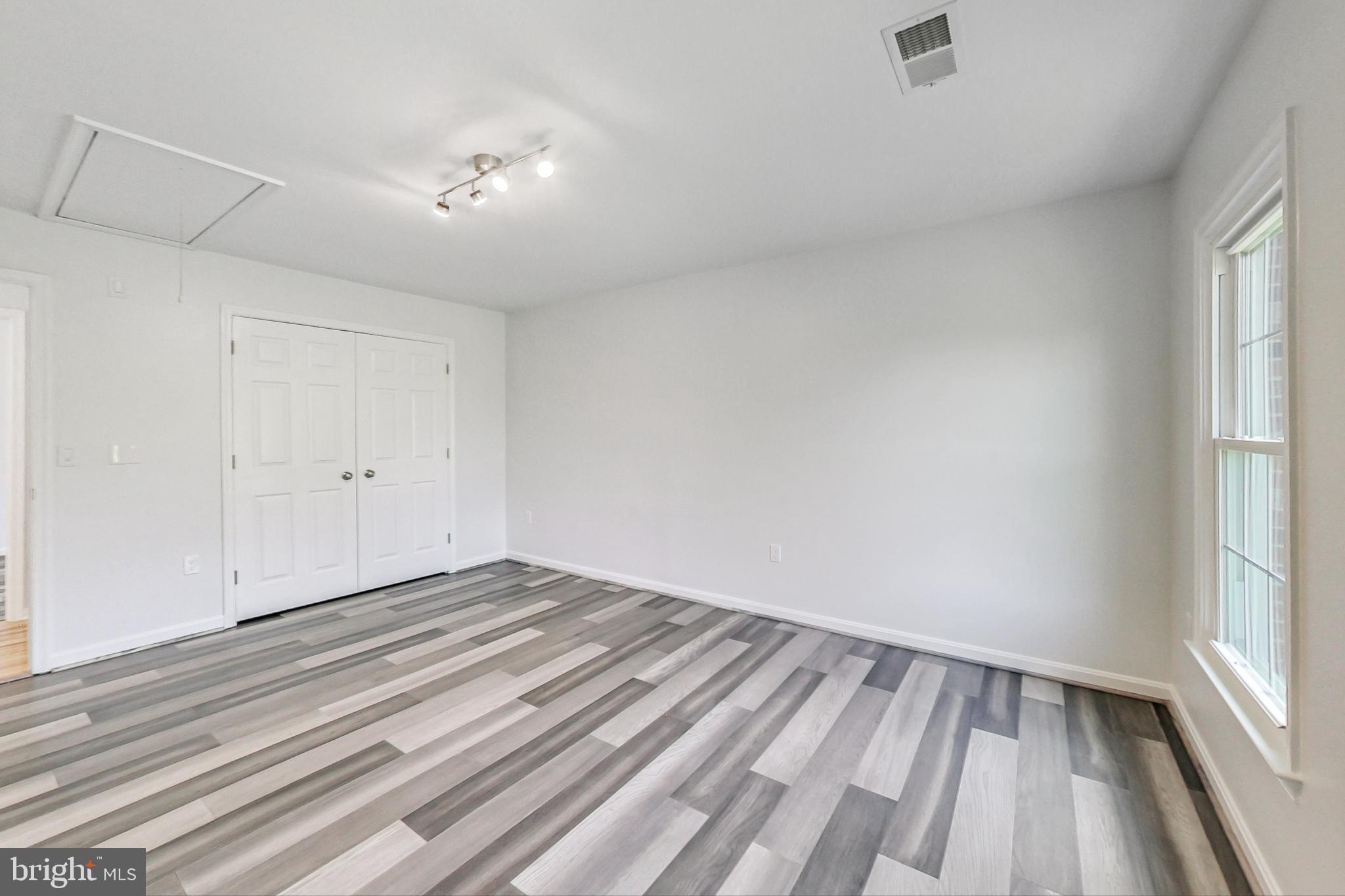 OVERLOOK HILLS - Residential