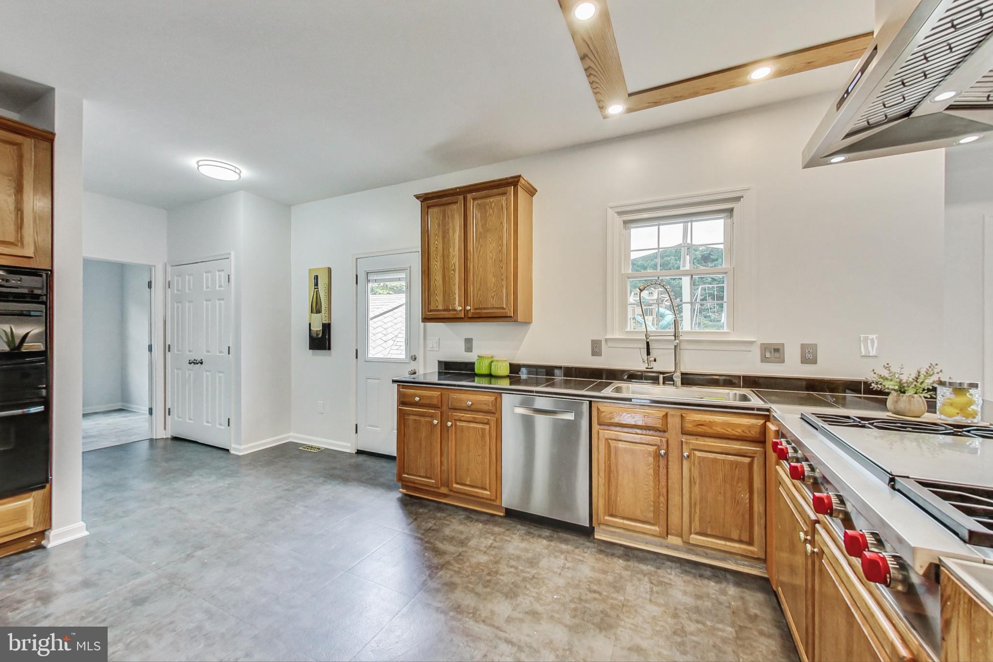 OVERLOOK HILLS - Residential