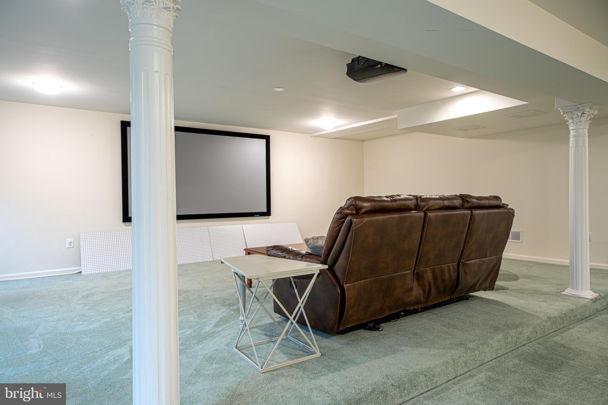 CROSSPOINTE - Residential