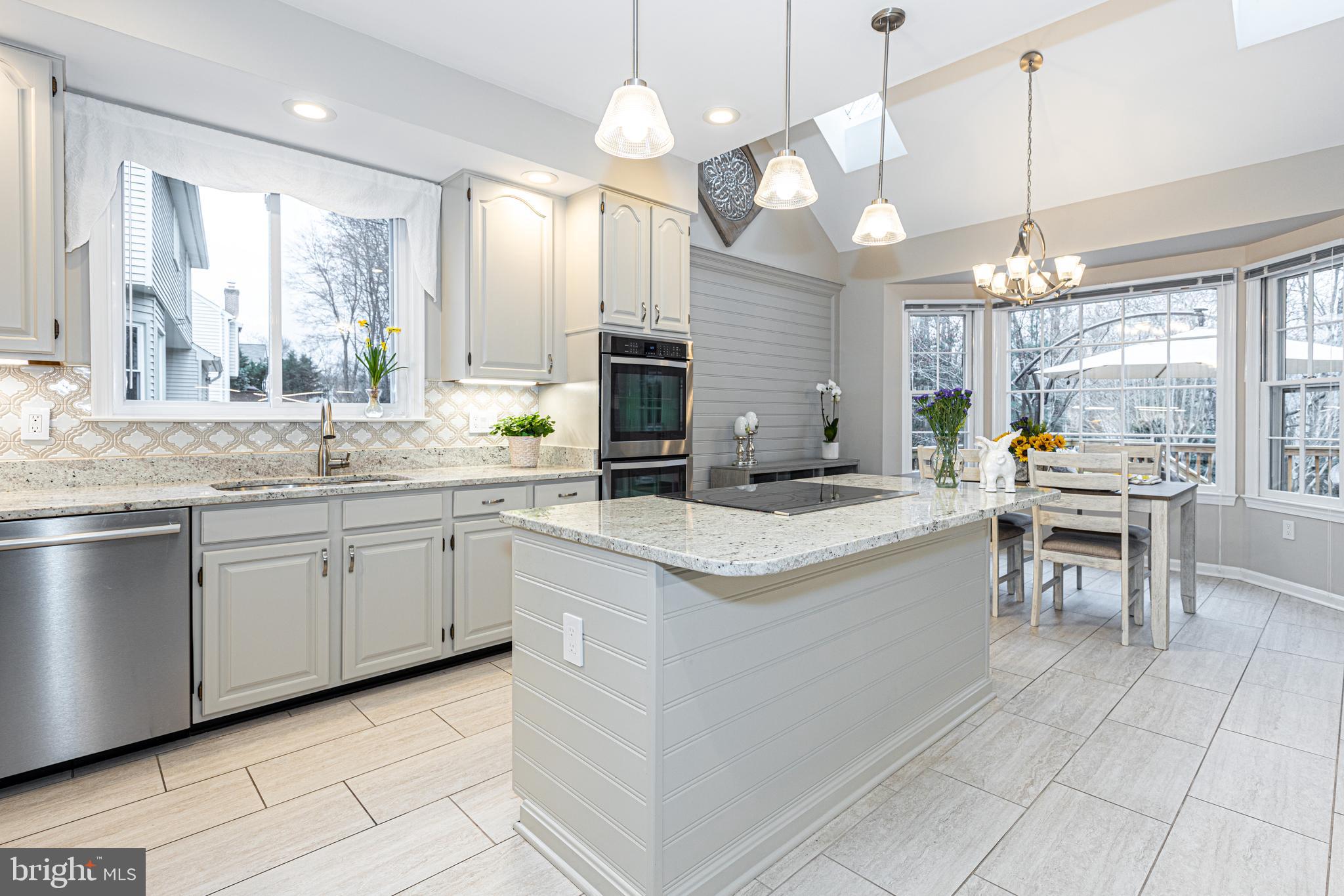 CROSSPOINTE - Residential