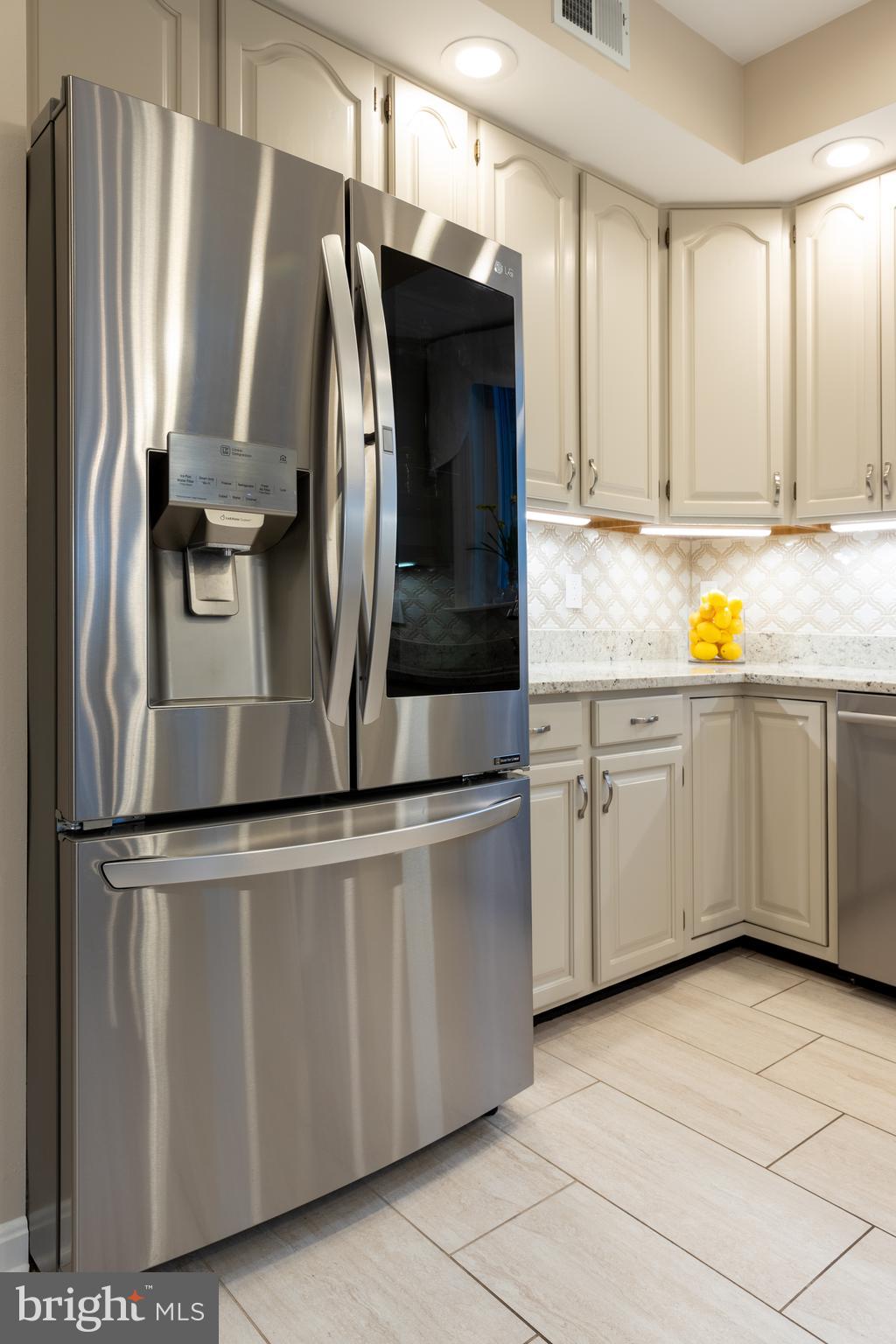 CROSSPOINTE - Residential