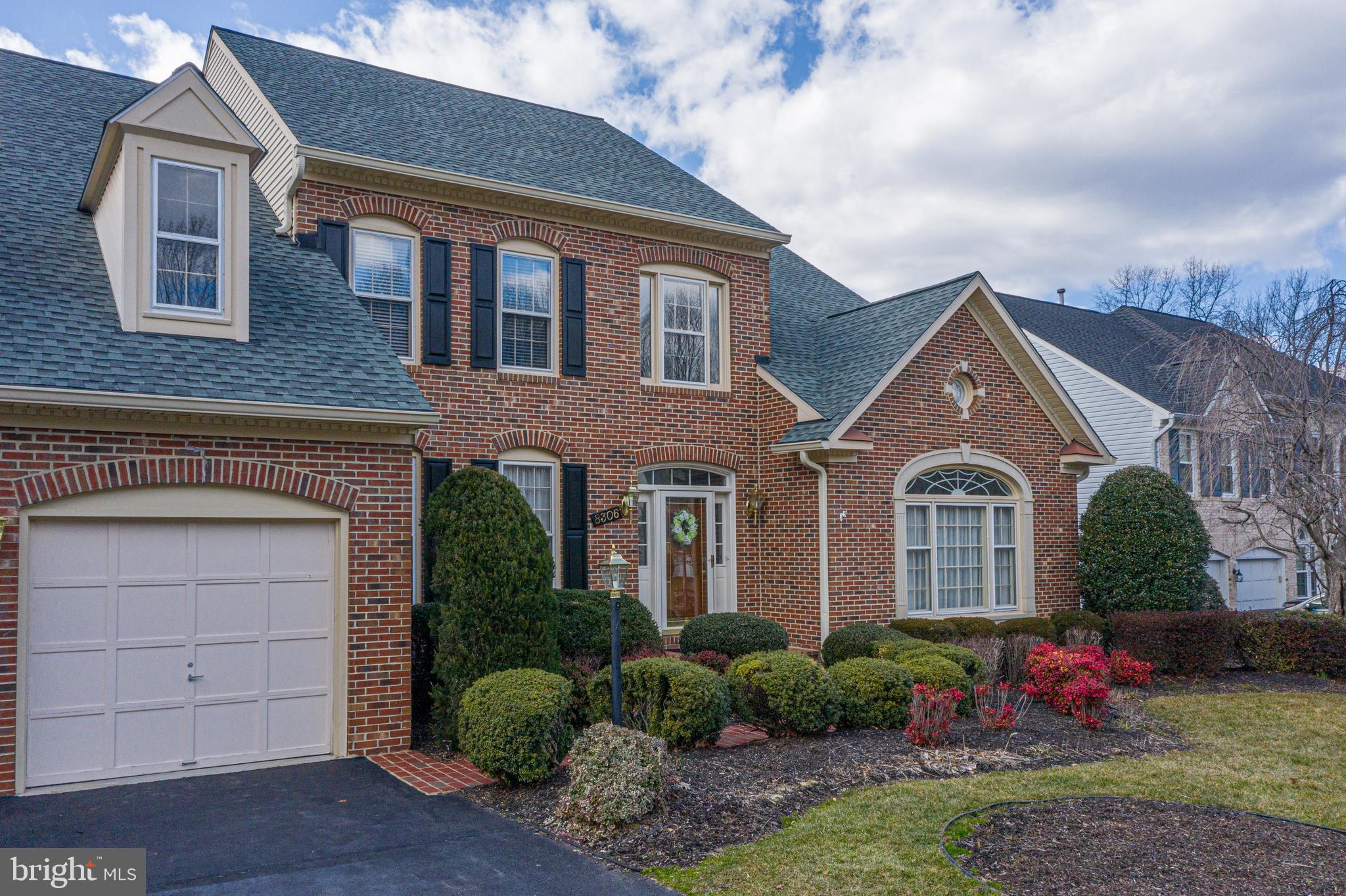 CROSSPOINTE - Residential