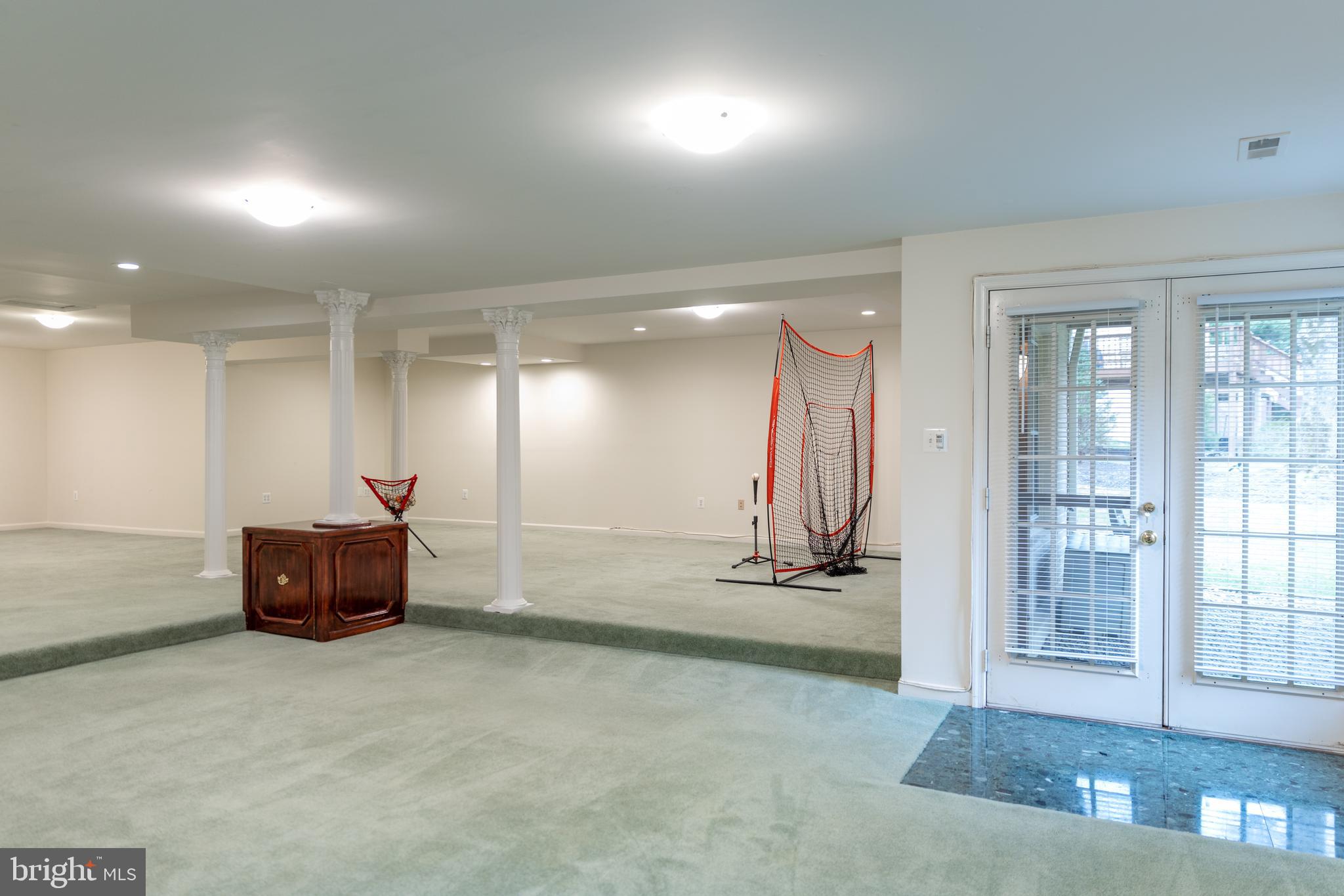 CROSSPOINTE - Residential