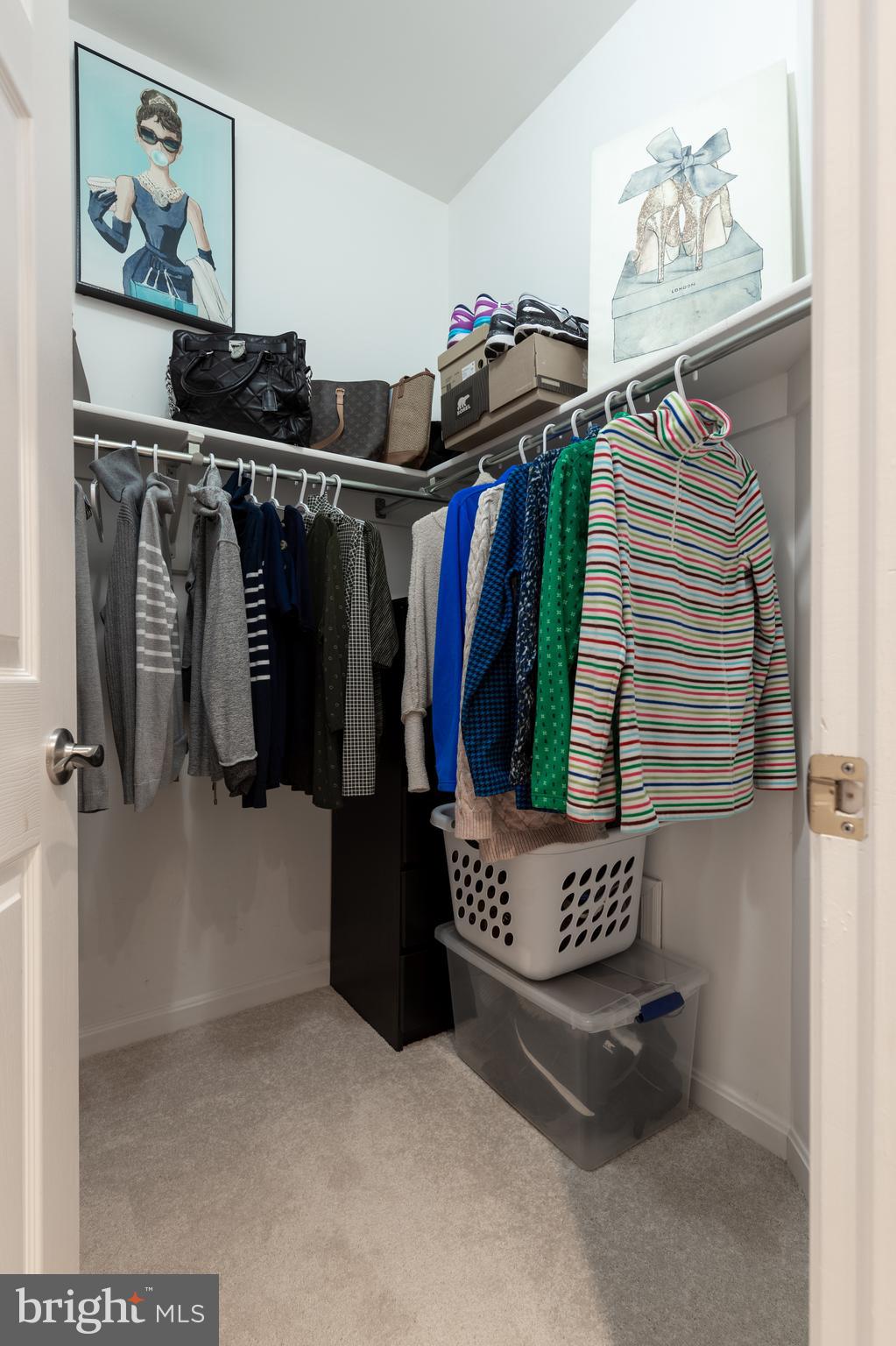 CROSSPOINTE - Residential