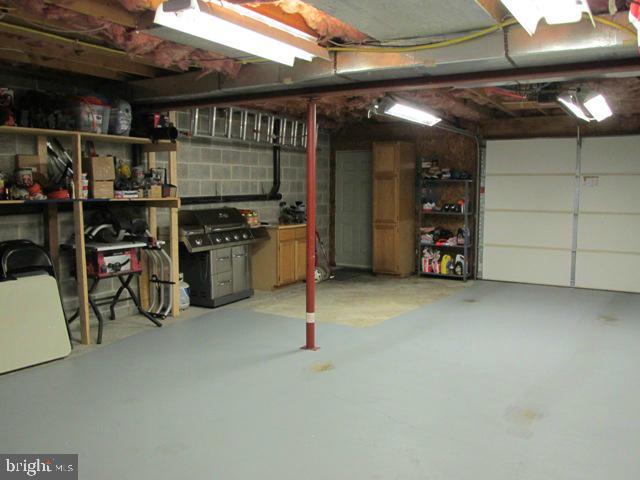 COOL CREEK CONDOS - Residential