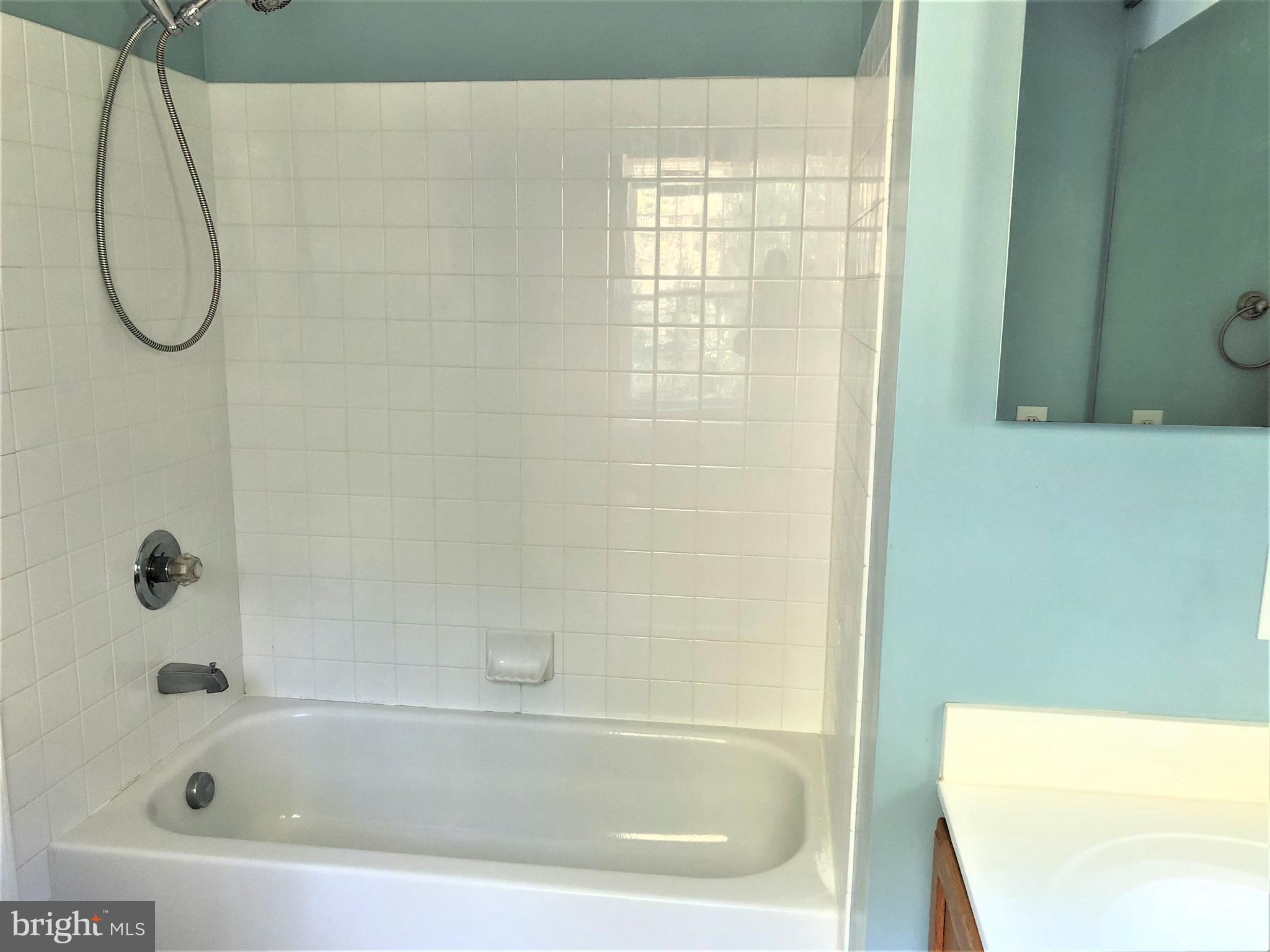 OVERLOOK - Residential Lease